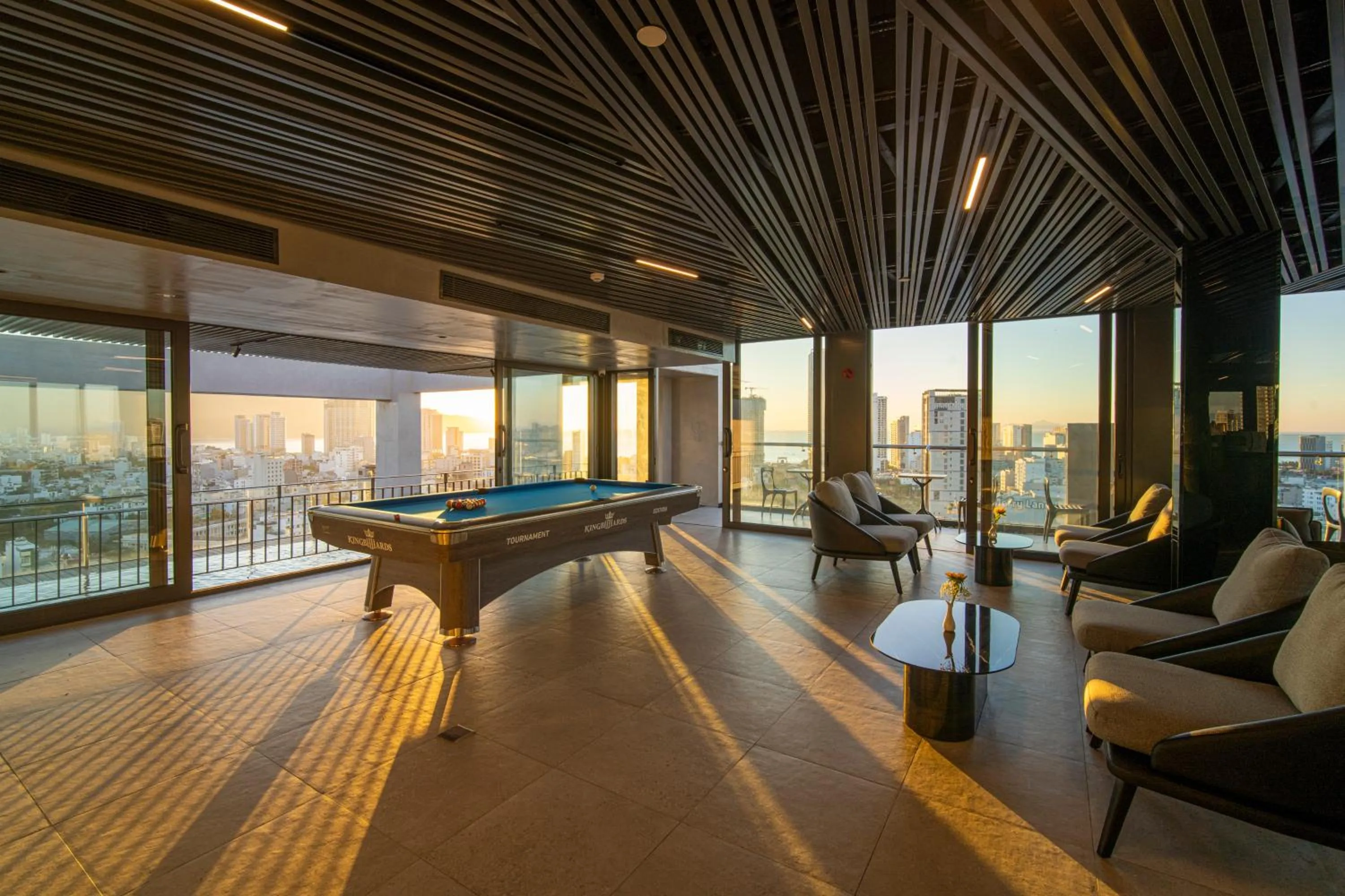 Billiard in Luxtery Hotel