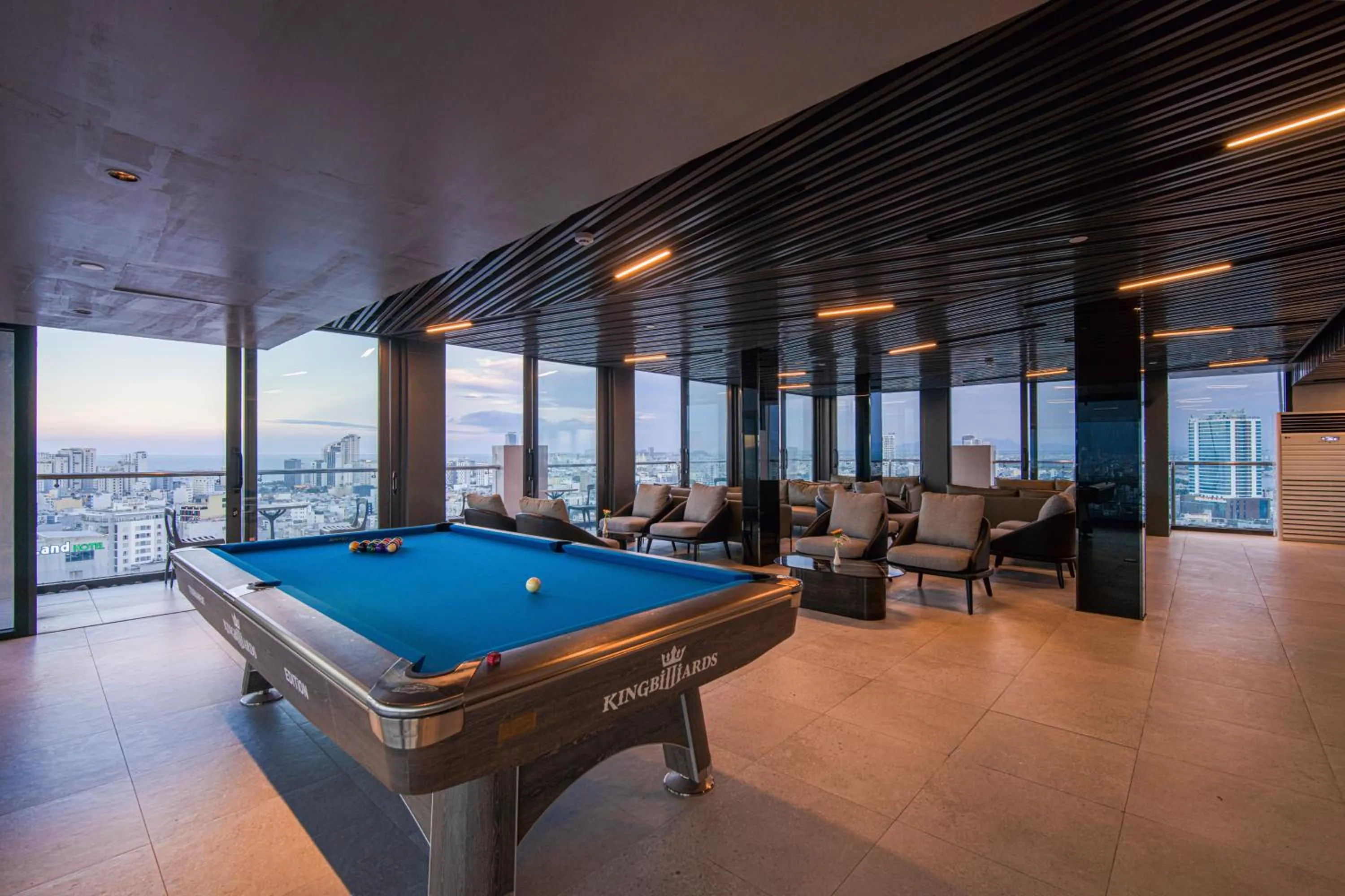 Billiard in Luxtery Hotel