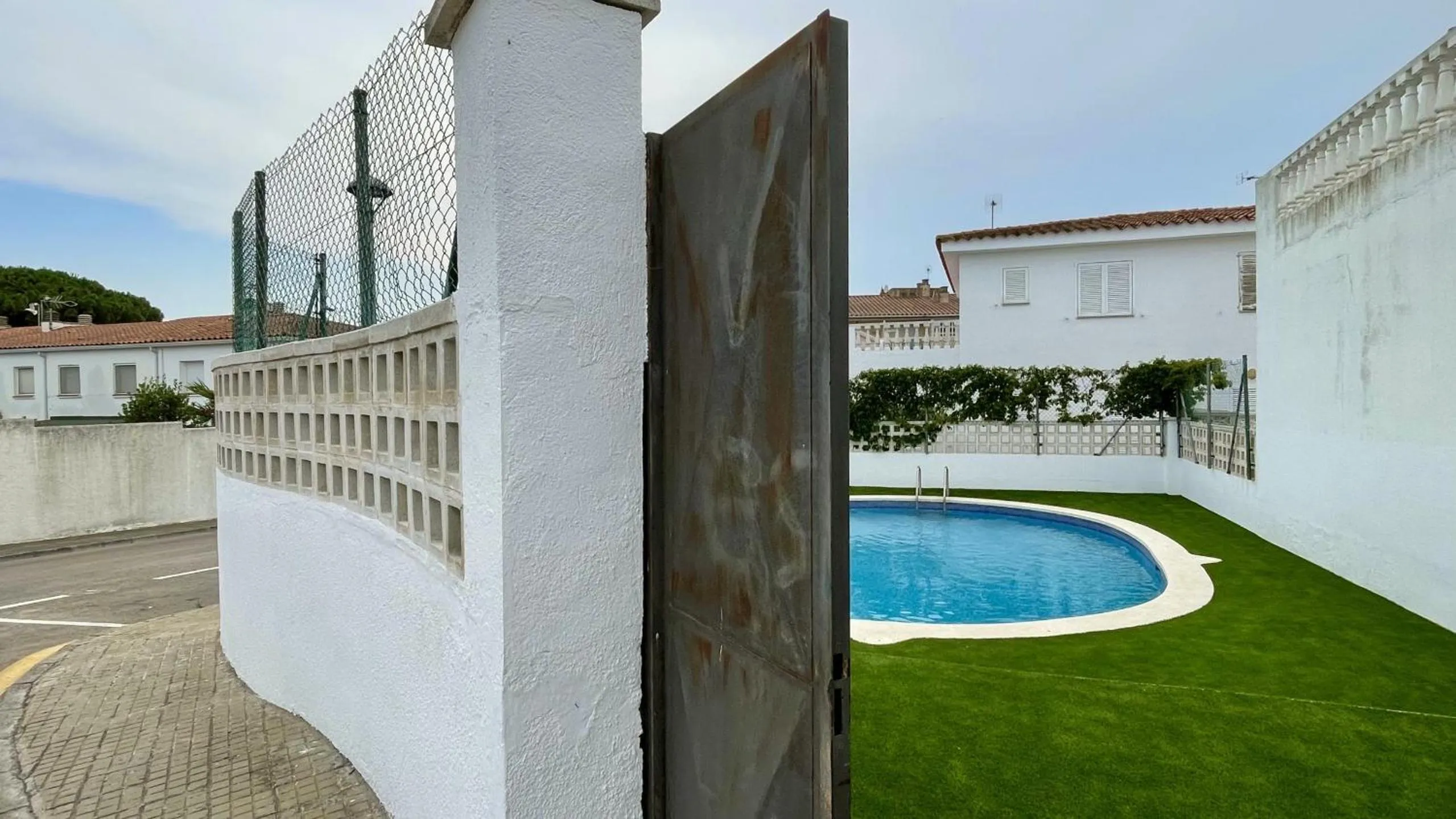 Swimming pool in La Vinya 14