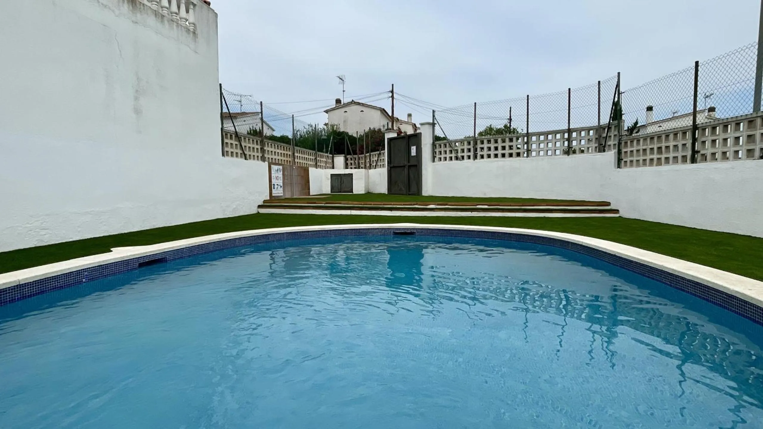 Swimming pool in La Vinya 14