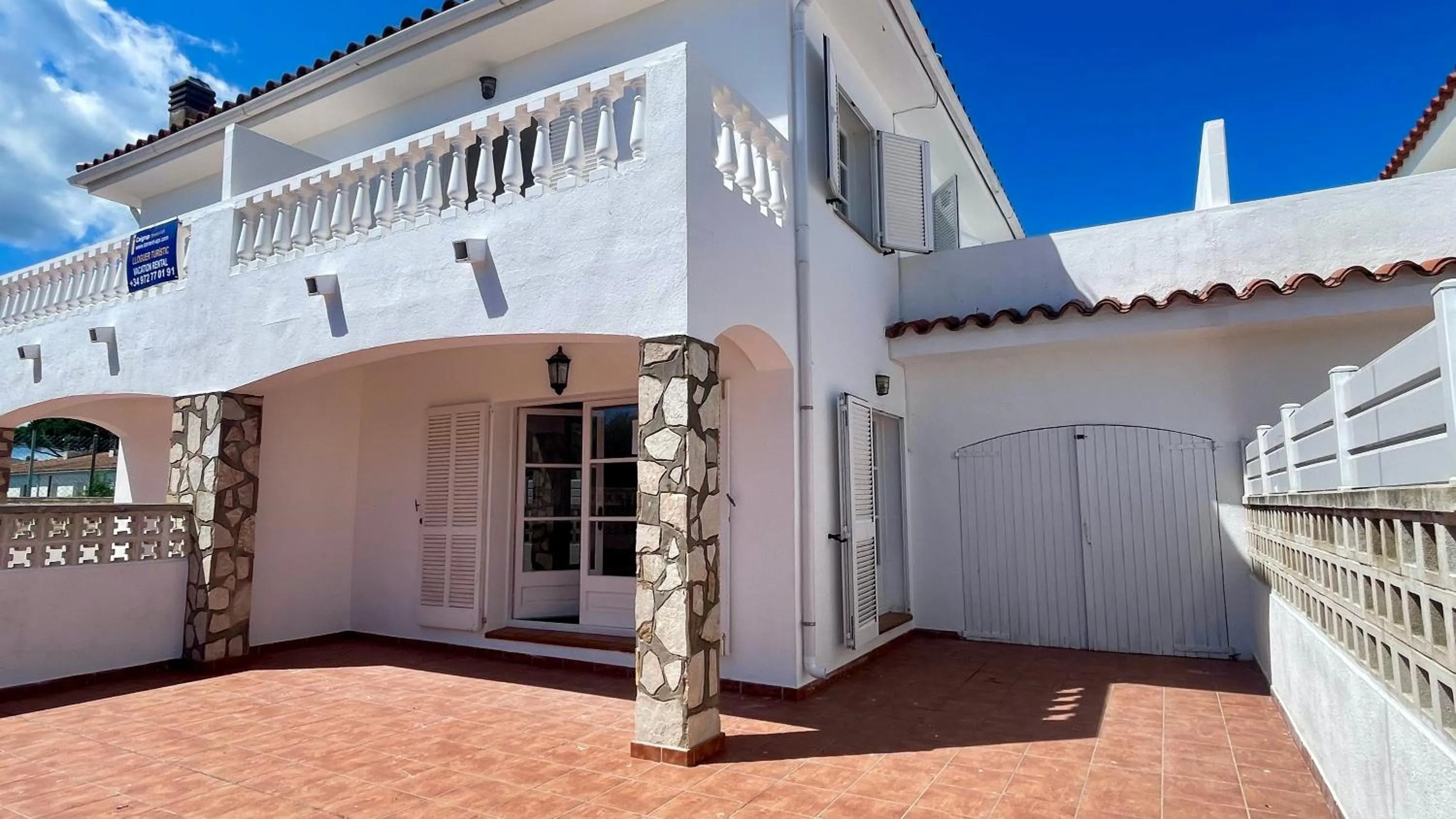 Property building in La Vinya 14