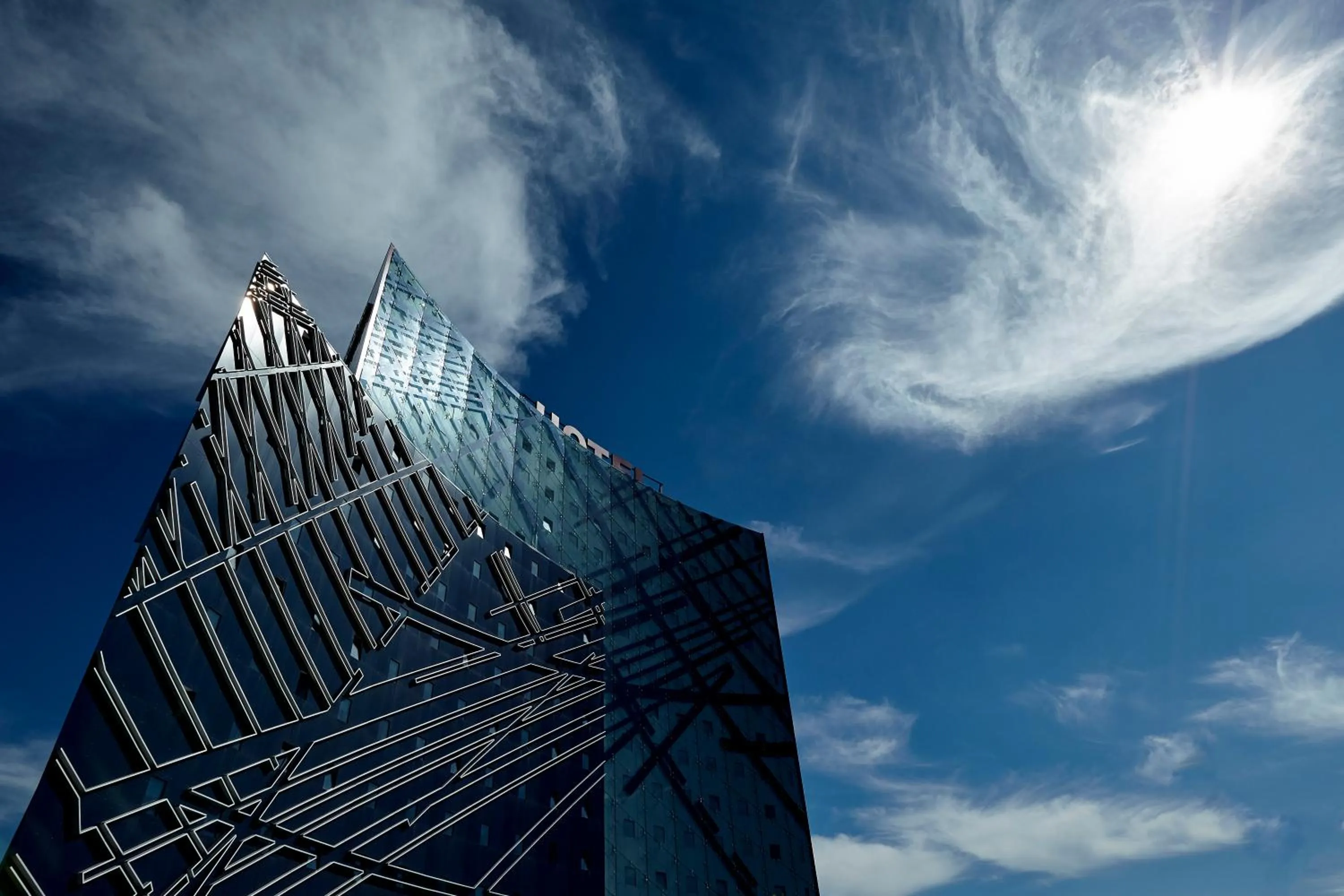 Property building in Cabinn Metro