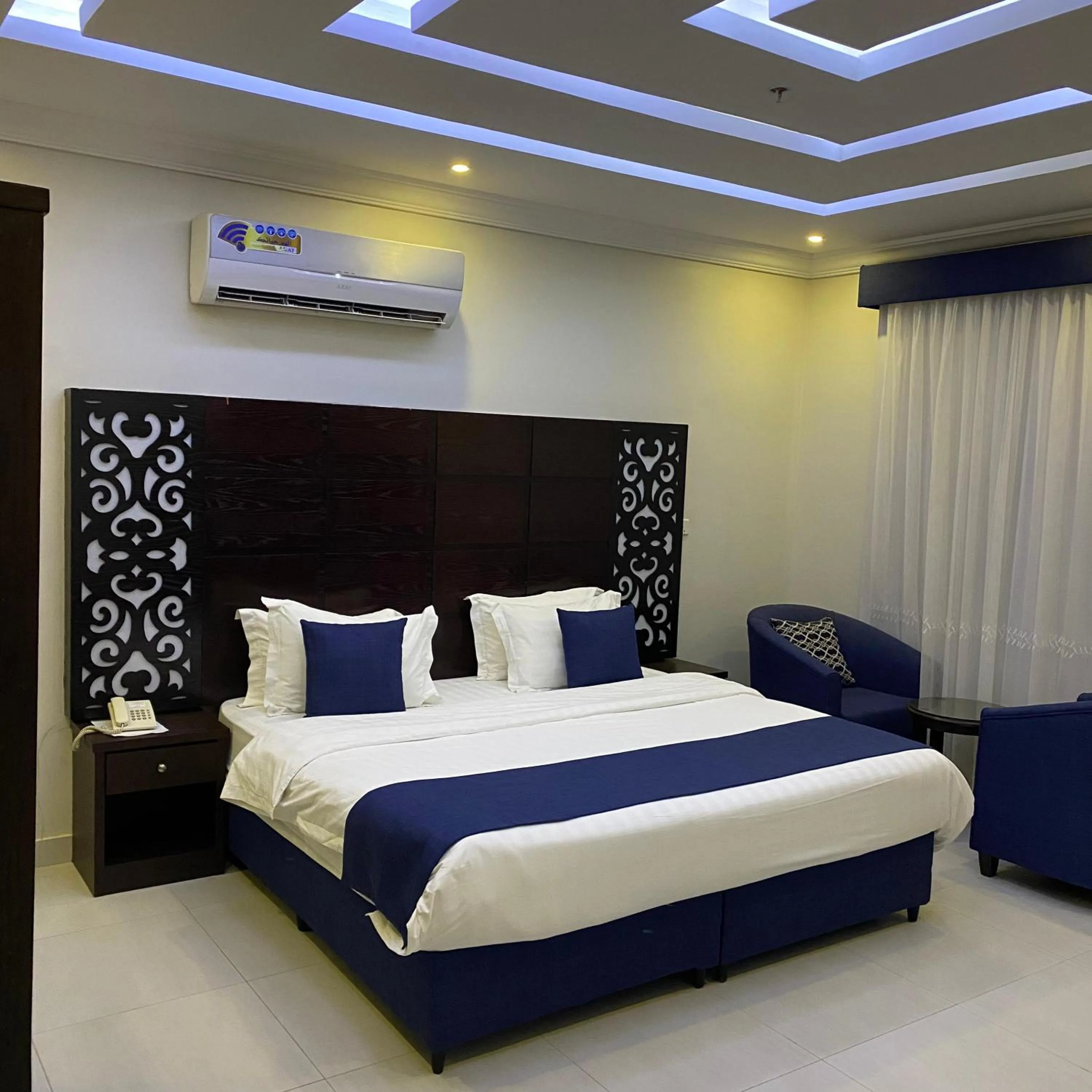 Bed in City Center Plaza Aparthotel