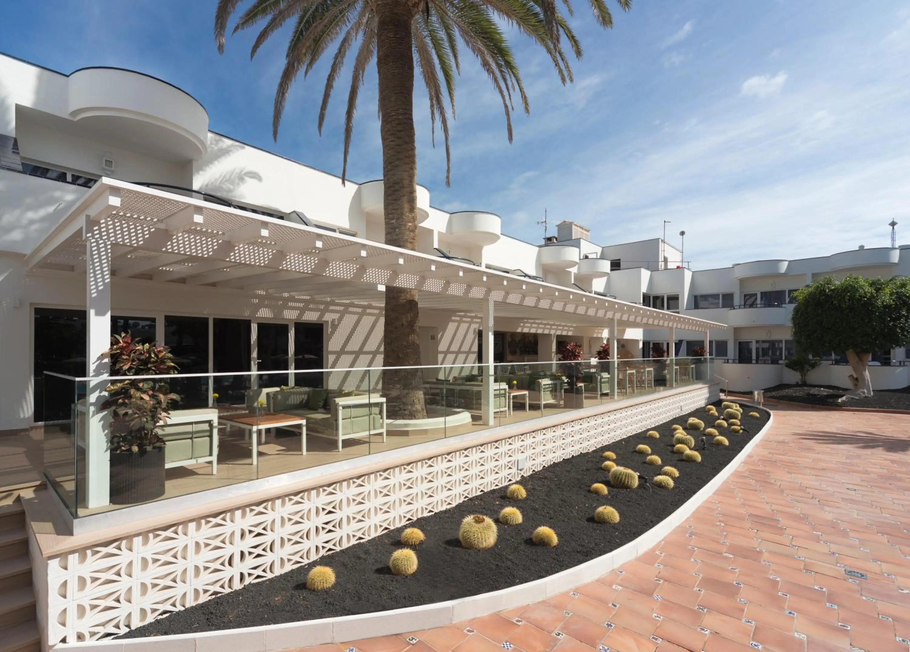 Lounge or bar in H10 Ocean Dunas - Adults Only