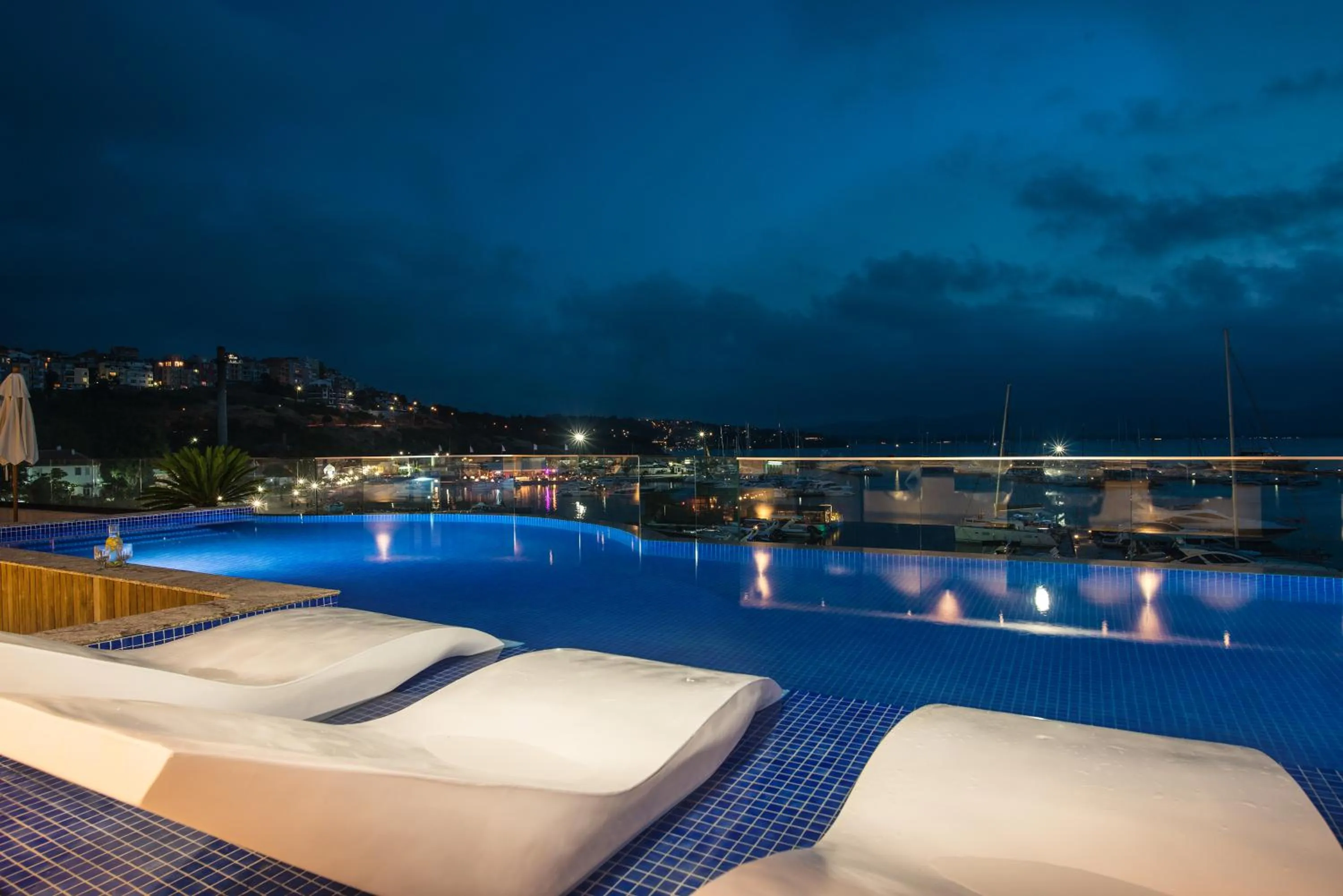 Night in Blu Bay Hotel Sozopol