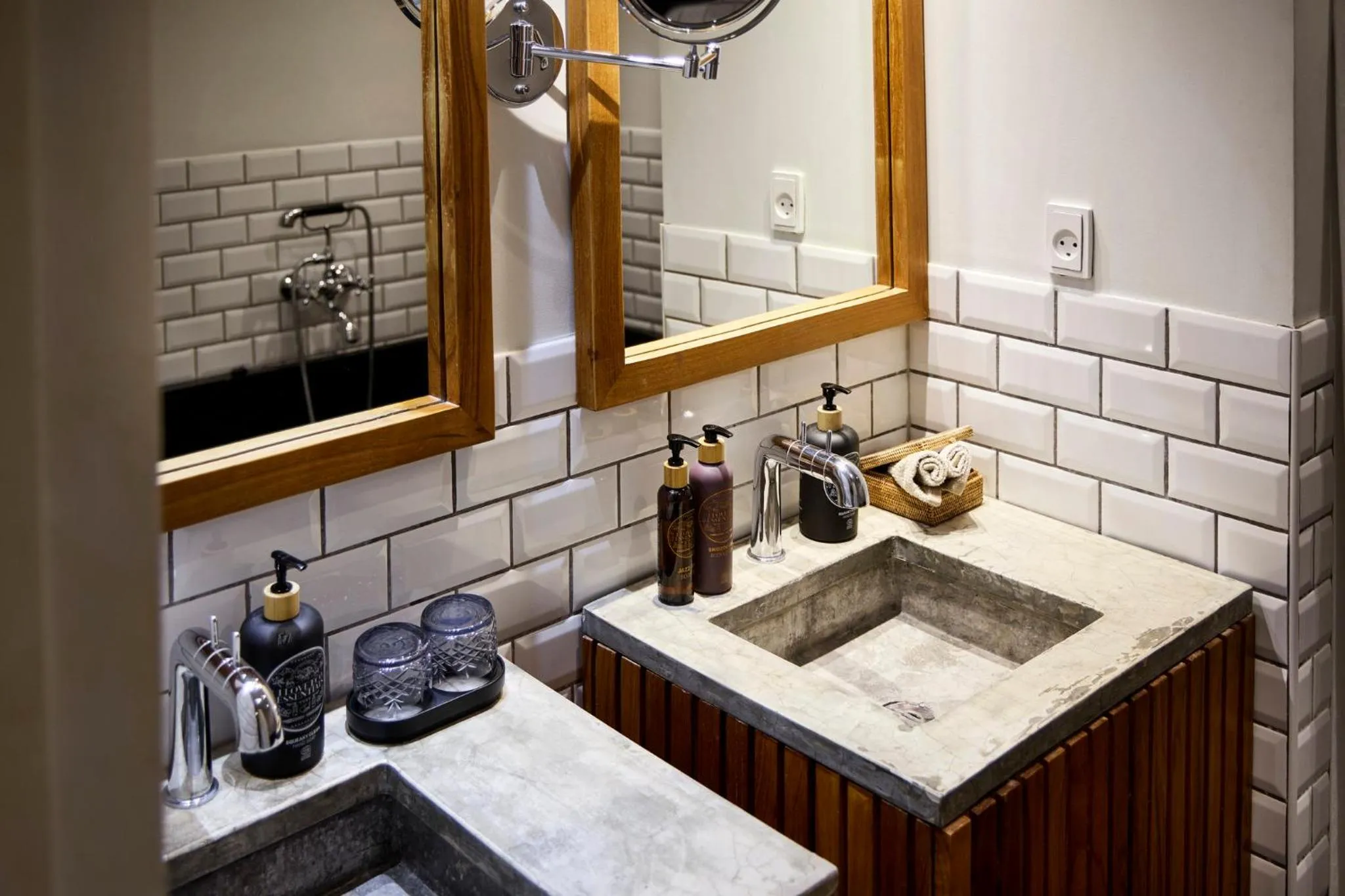 Bathroom in Manon Les Suites Guldsmeden