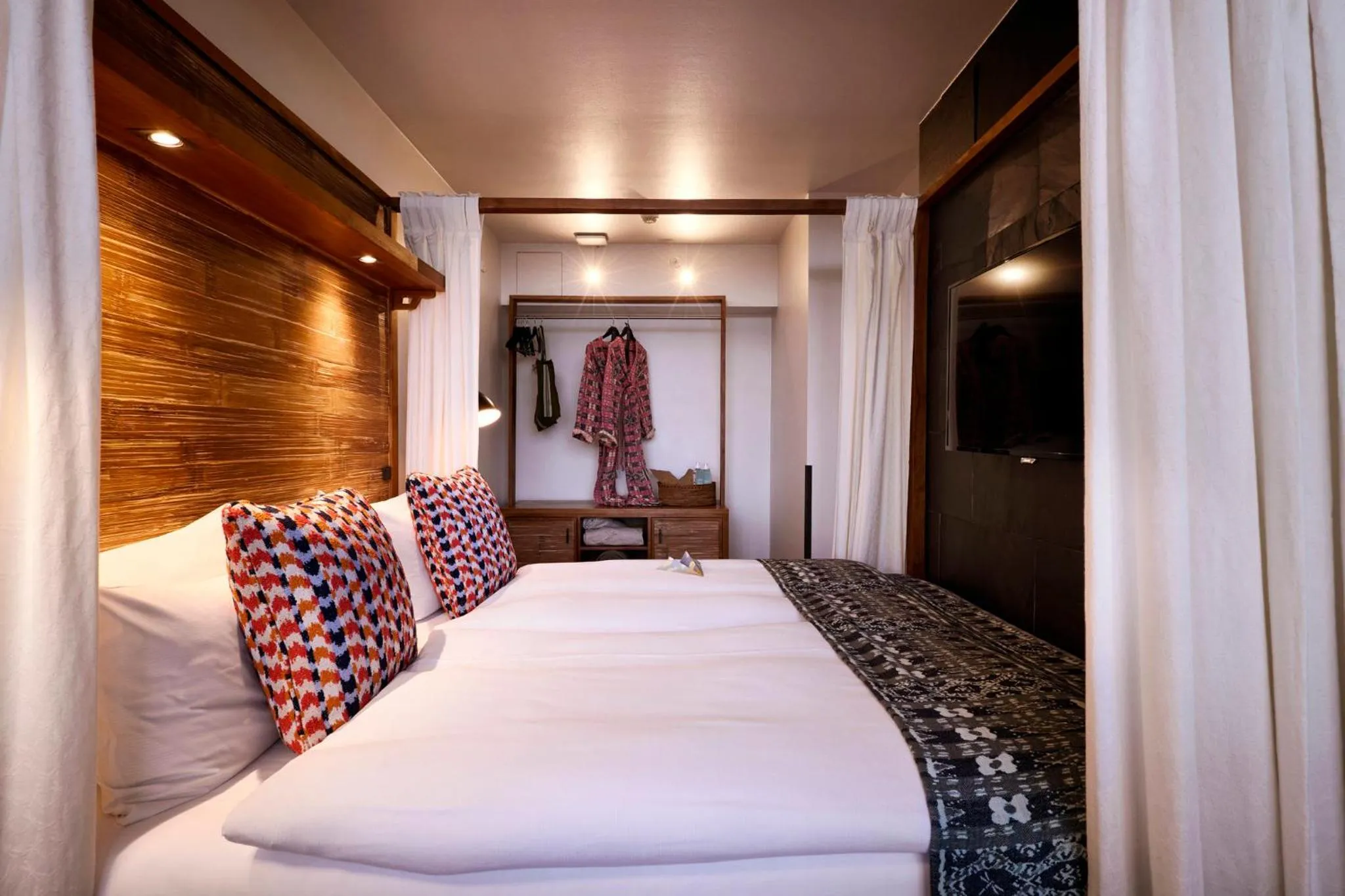 Bedroom, Bed in Manon Les Suites Guldsmeden