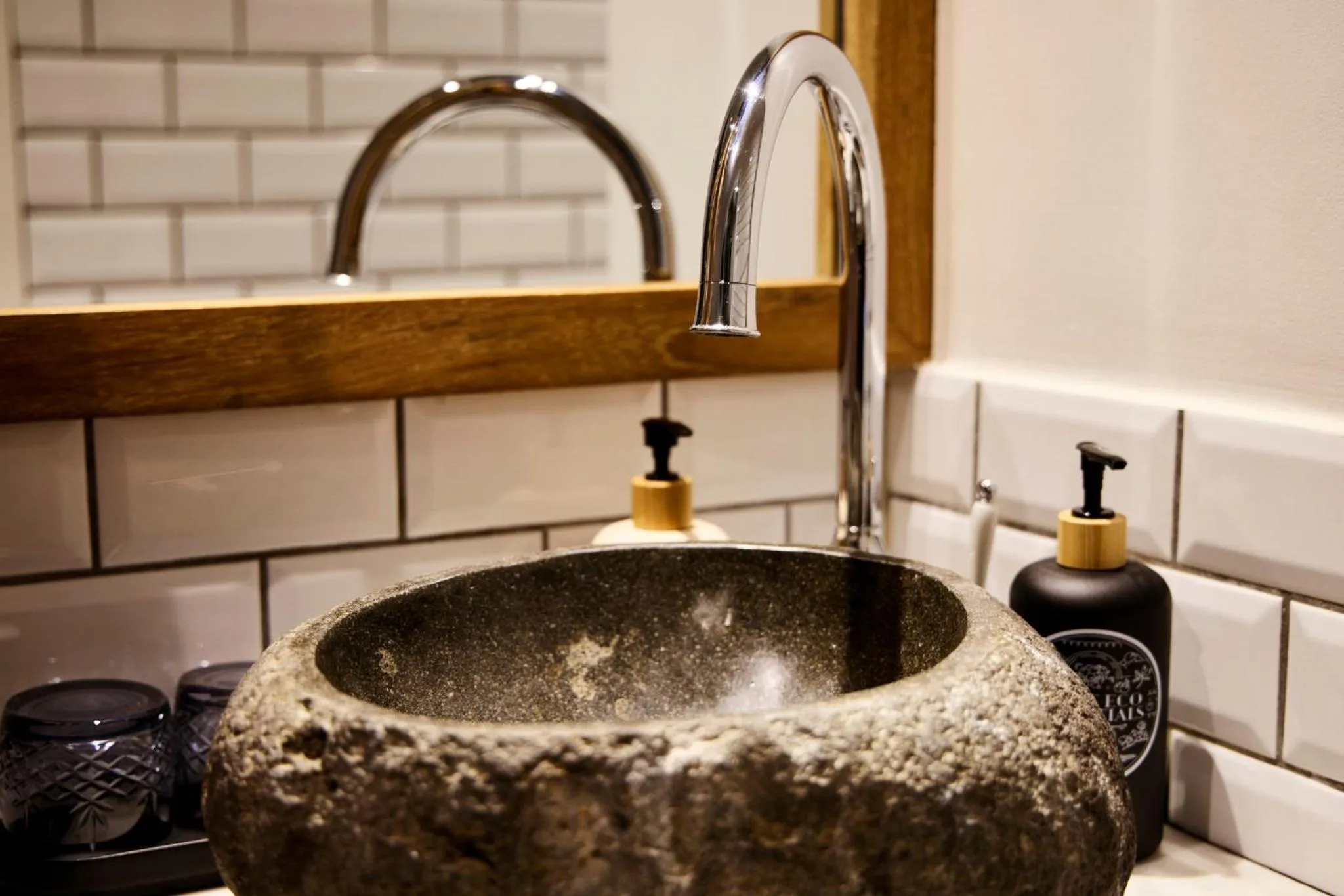 Bathroom in Manon Les Suites Guldsmeden