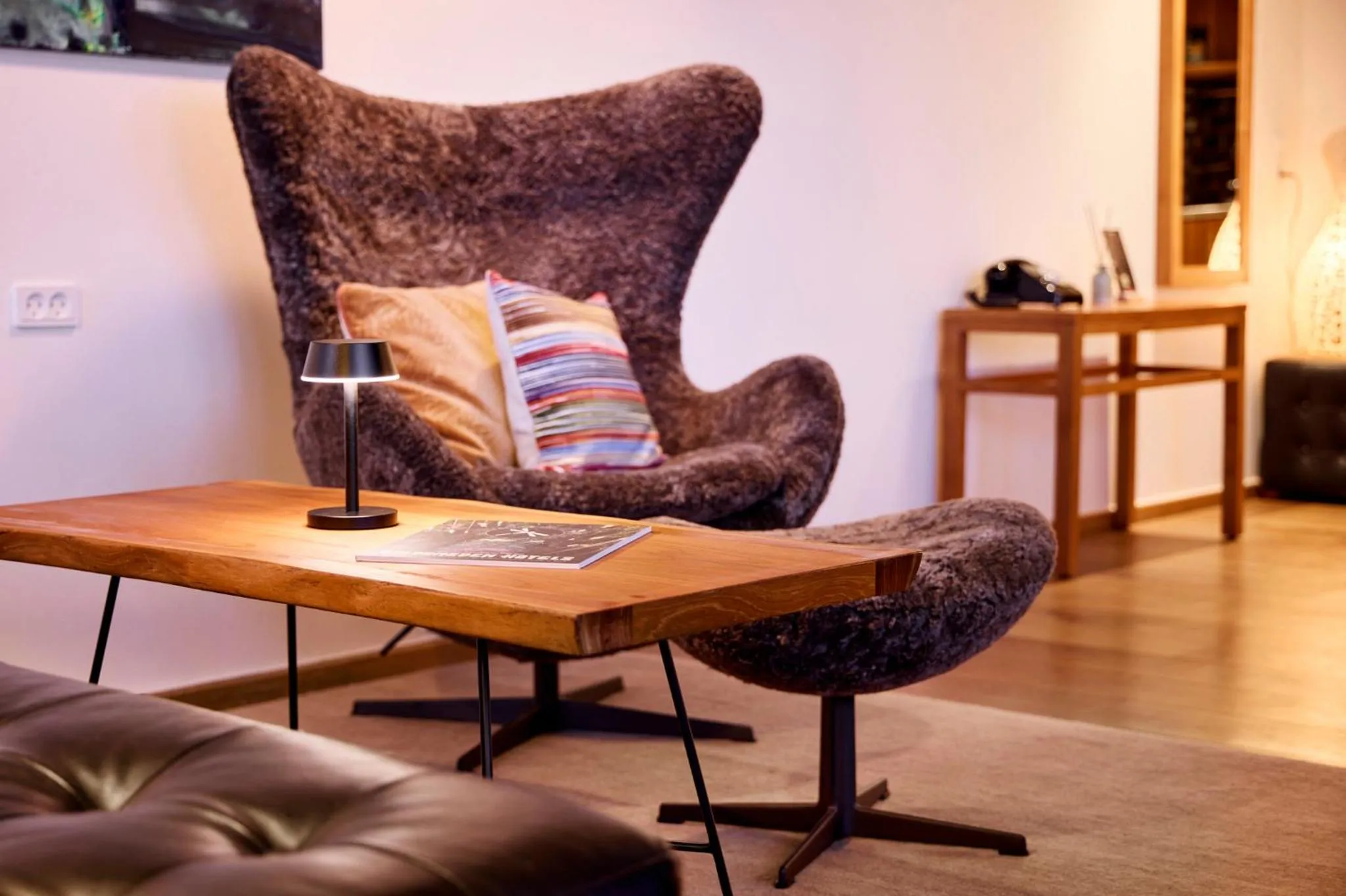 Decorative detail in Manon Les Suites Guldsmeden