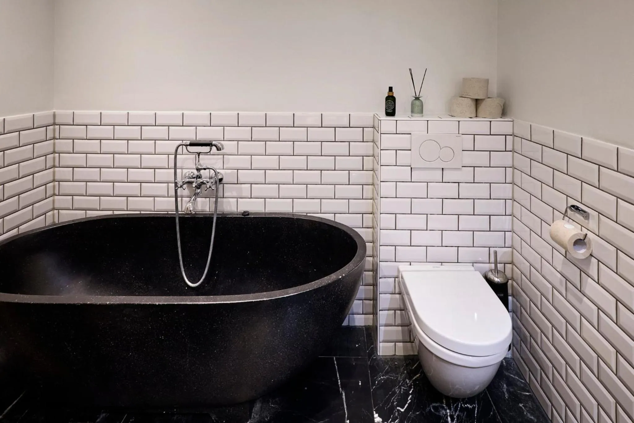 Bathroom in Manon Les Suites Guldsmeden