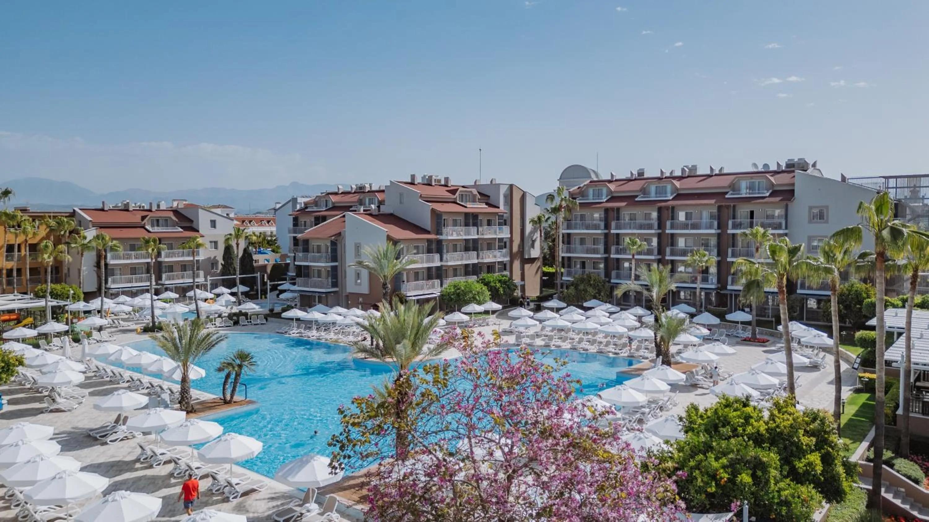 Property building in Barut B Suites