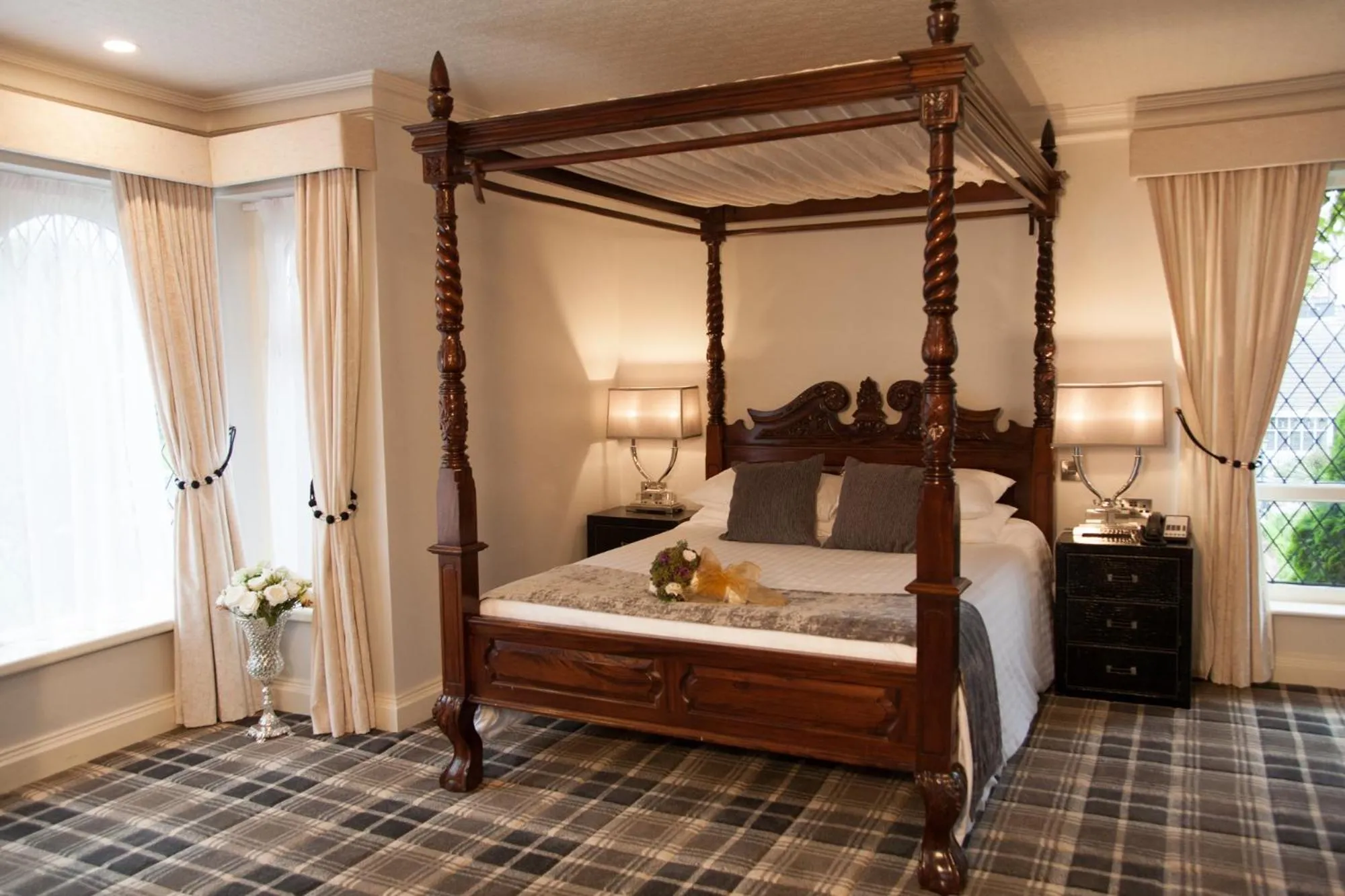 Bed in Treacys Oakwood Hotel, Shannon