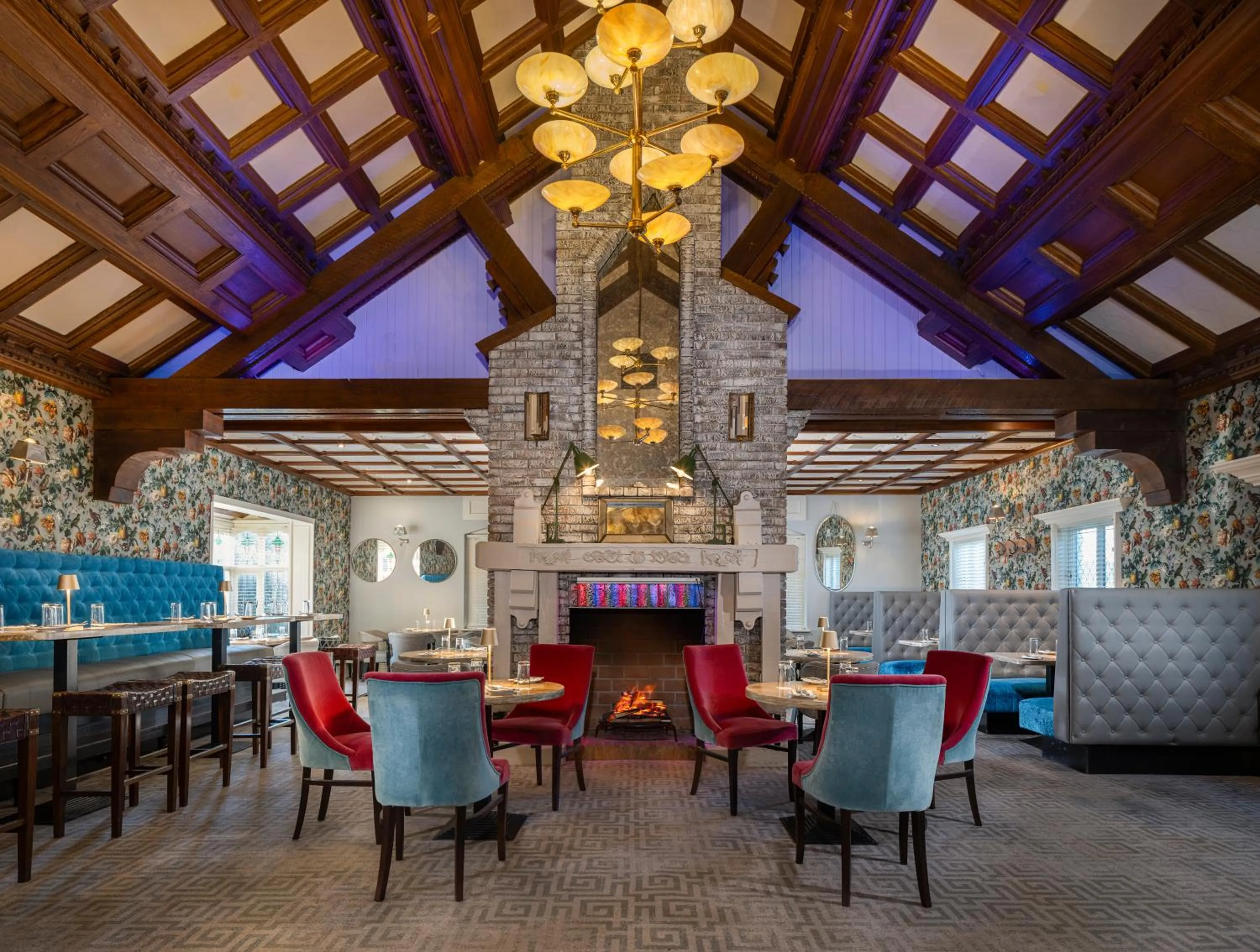 Lounge or bar in Treacys Oakwood Hotel, Shannon