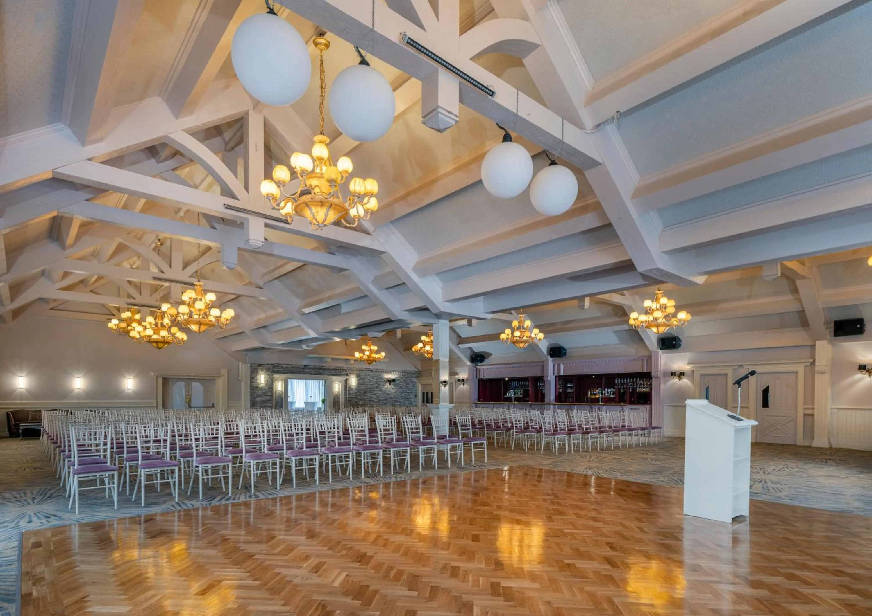 Banquet/Function facilities in Treacys Oakwood Hotel, Shannon
