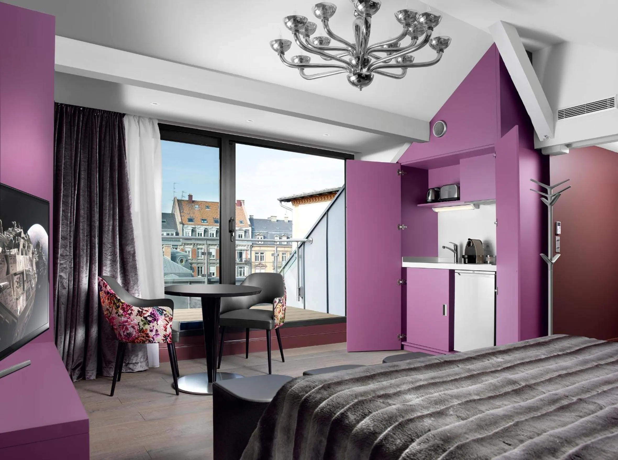 Balcony/Terrace, Bed in Le Moon