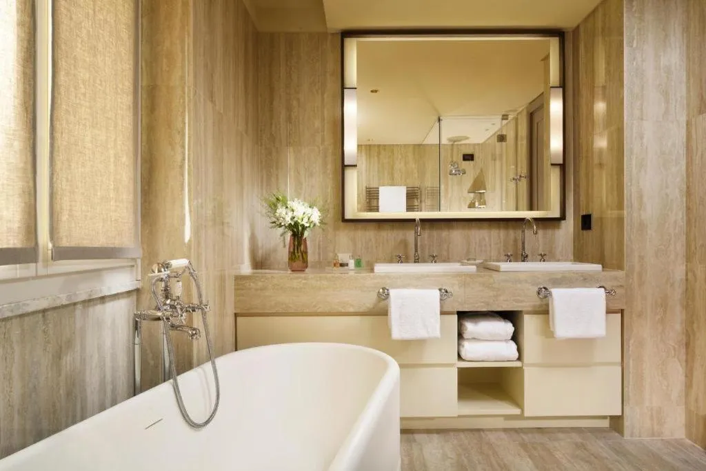 Bath in Margutta 19 - Small Luxury Hotels of the World