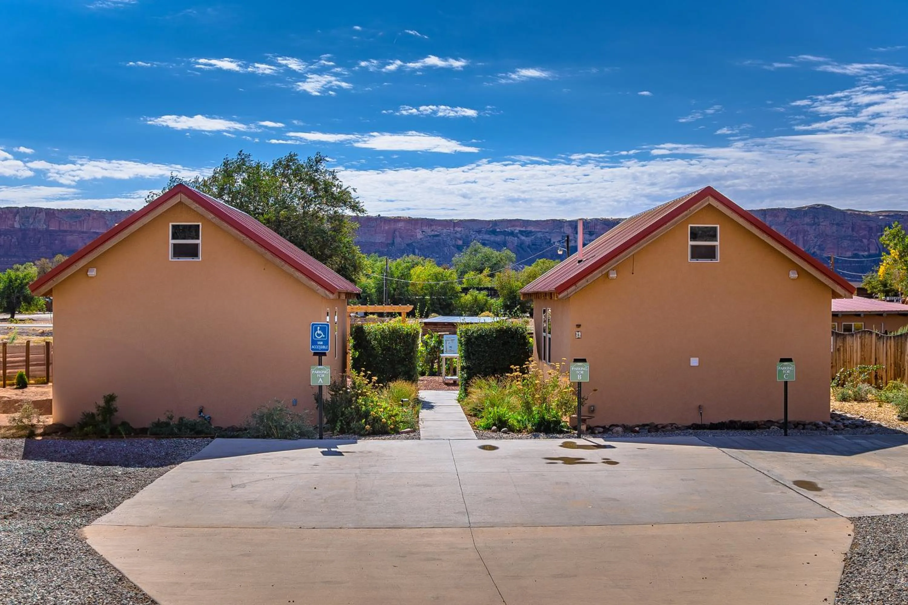Parking in Willow Street Cottages