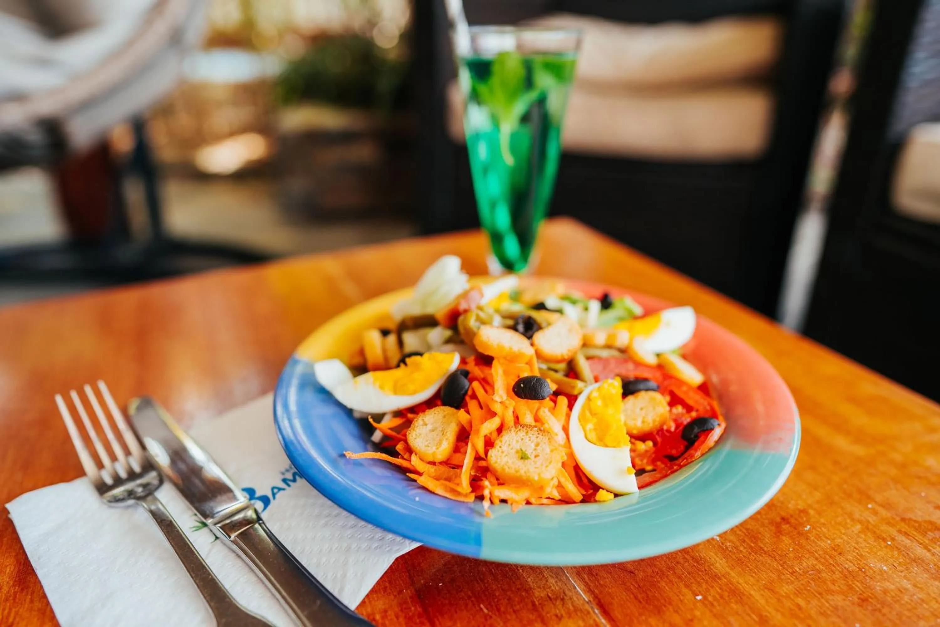 Restaurant/places to eat in Hotel Bambou