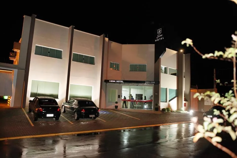 Facade/entrance in Siena Hotel