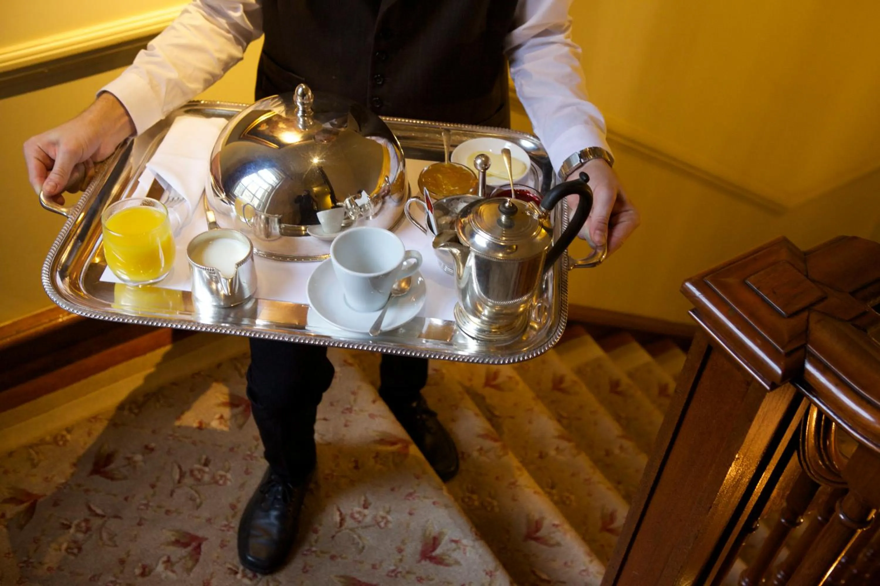 Food and drinks in Durrants Hotel