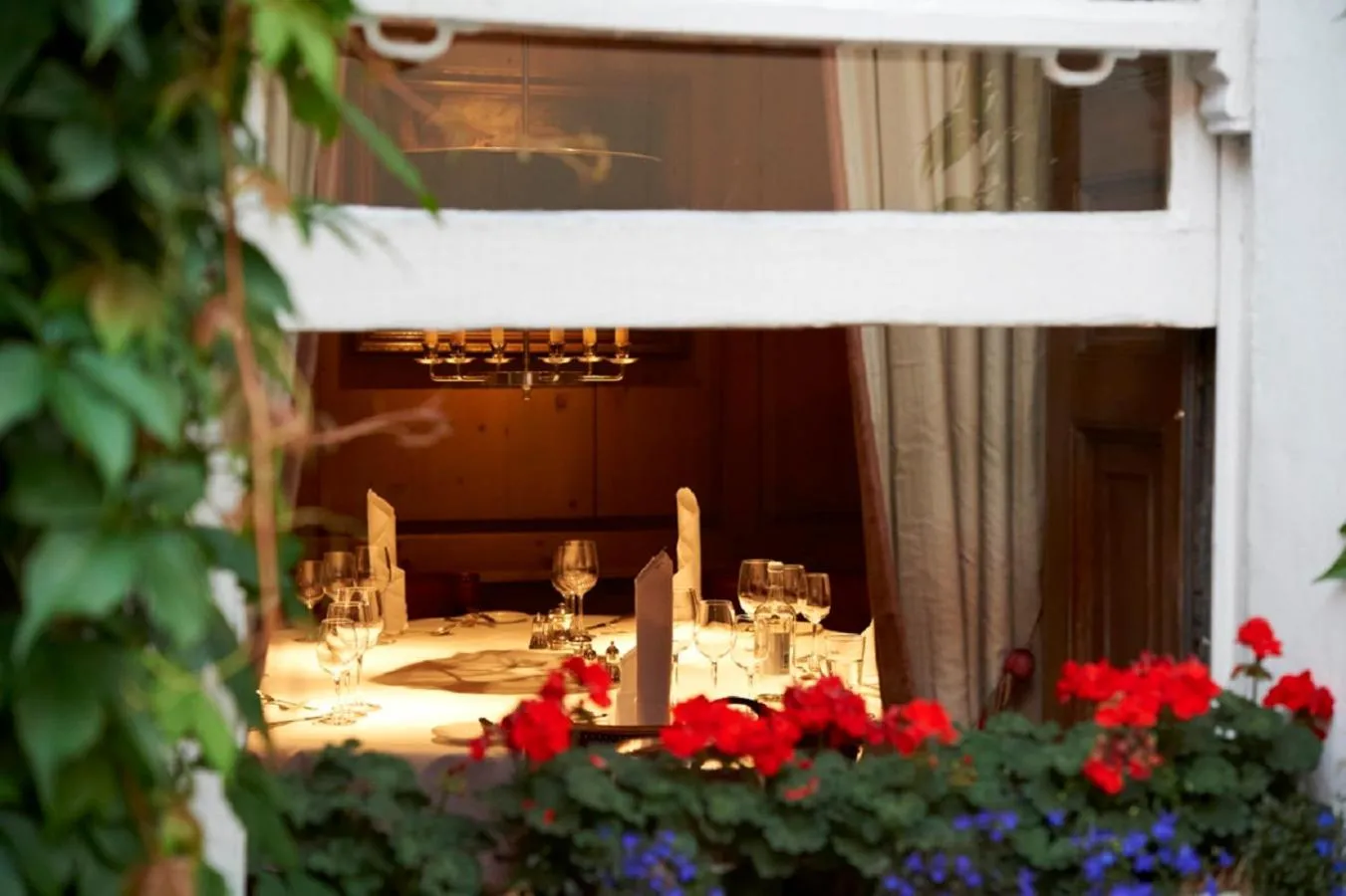 Facade/entrance in Durrants Hotel