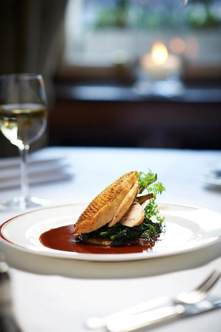 Food and drinks in Durrants Hotel