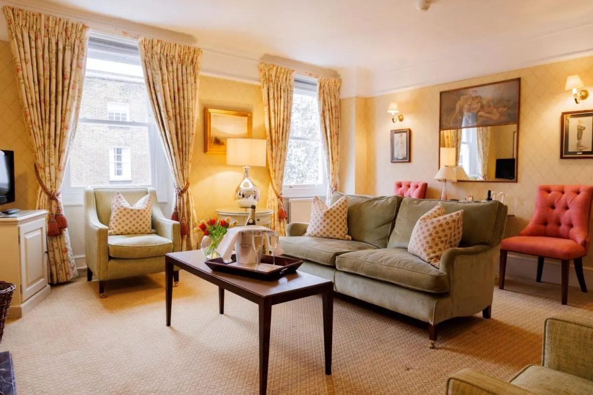 Living room in Durrants Hotel