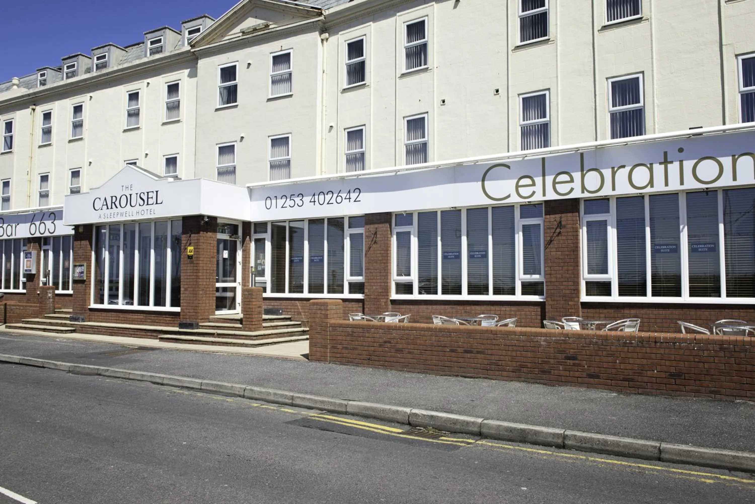 Facade/entrance in Carousel Hotel