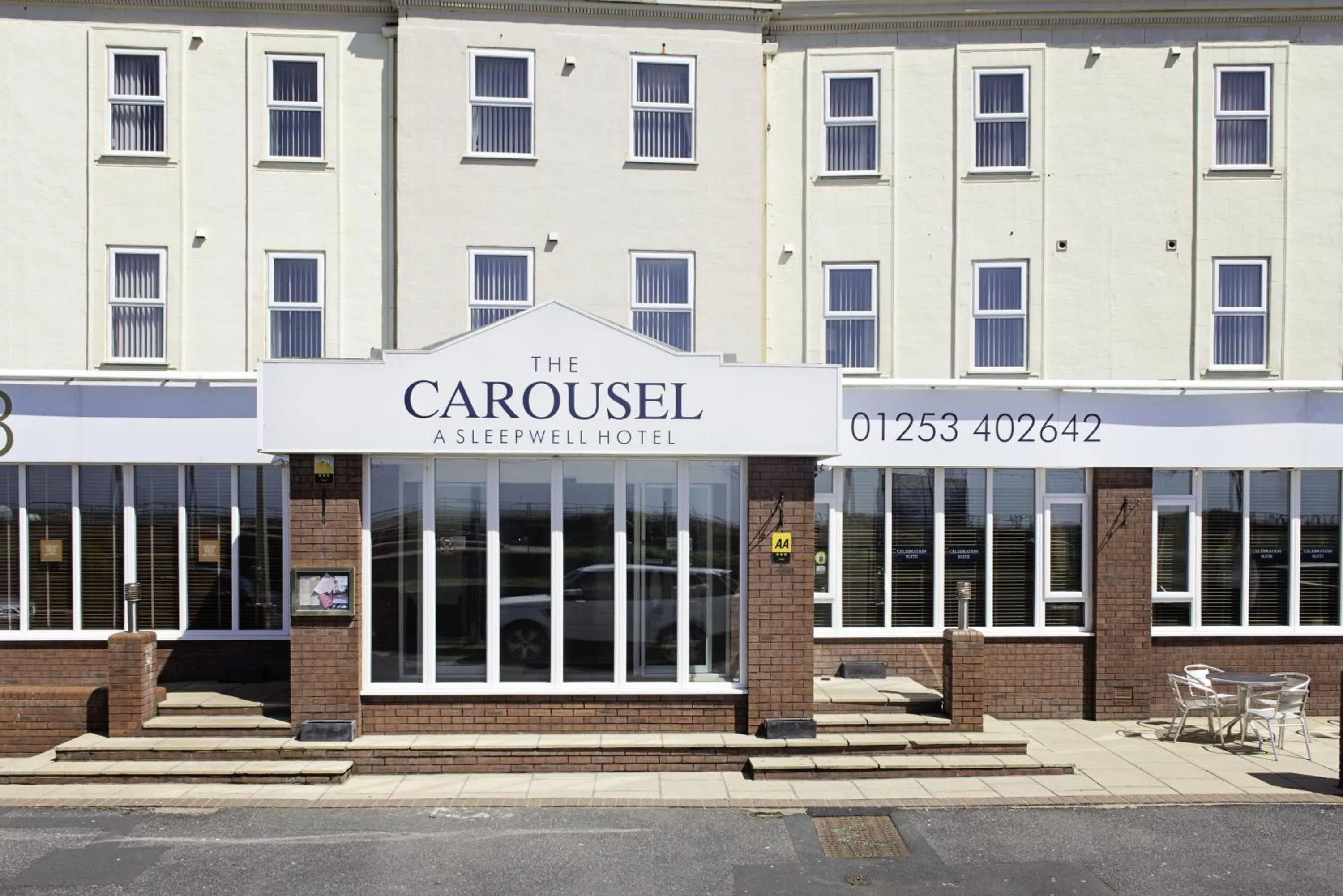 Facade/entrance in Carousel Hotel