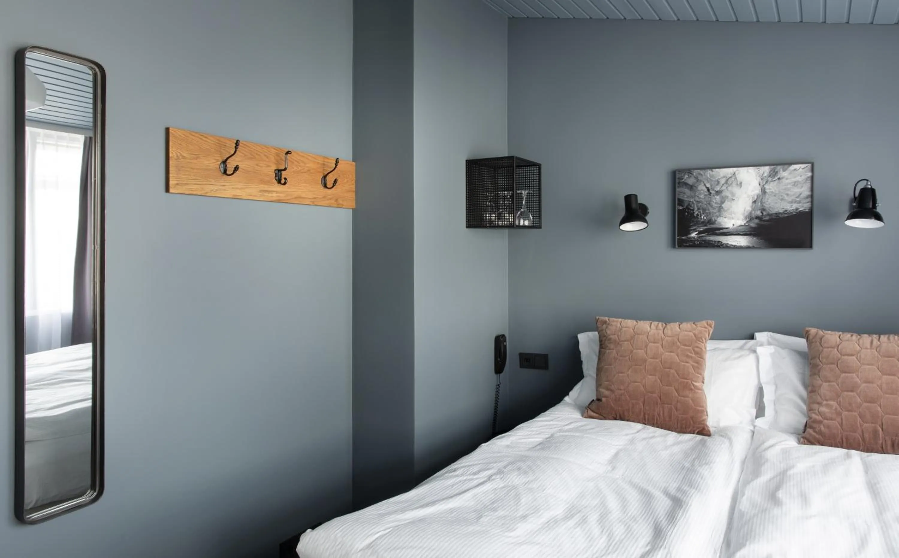 Photo of the whole room, Bed in Hotel Ódinsvé