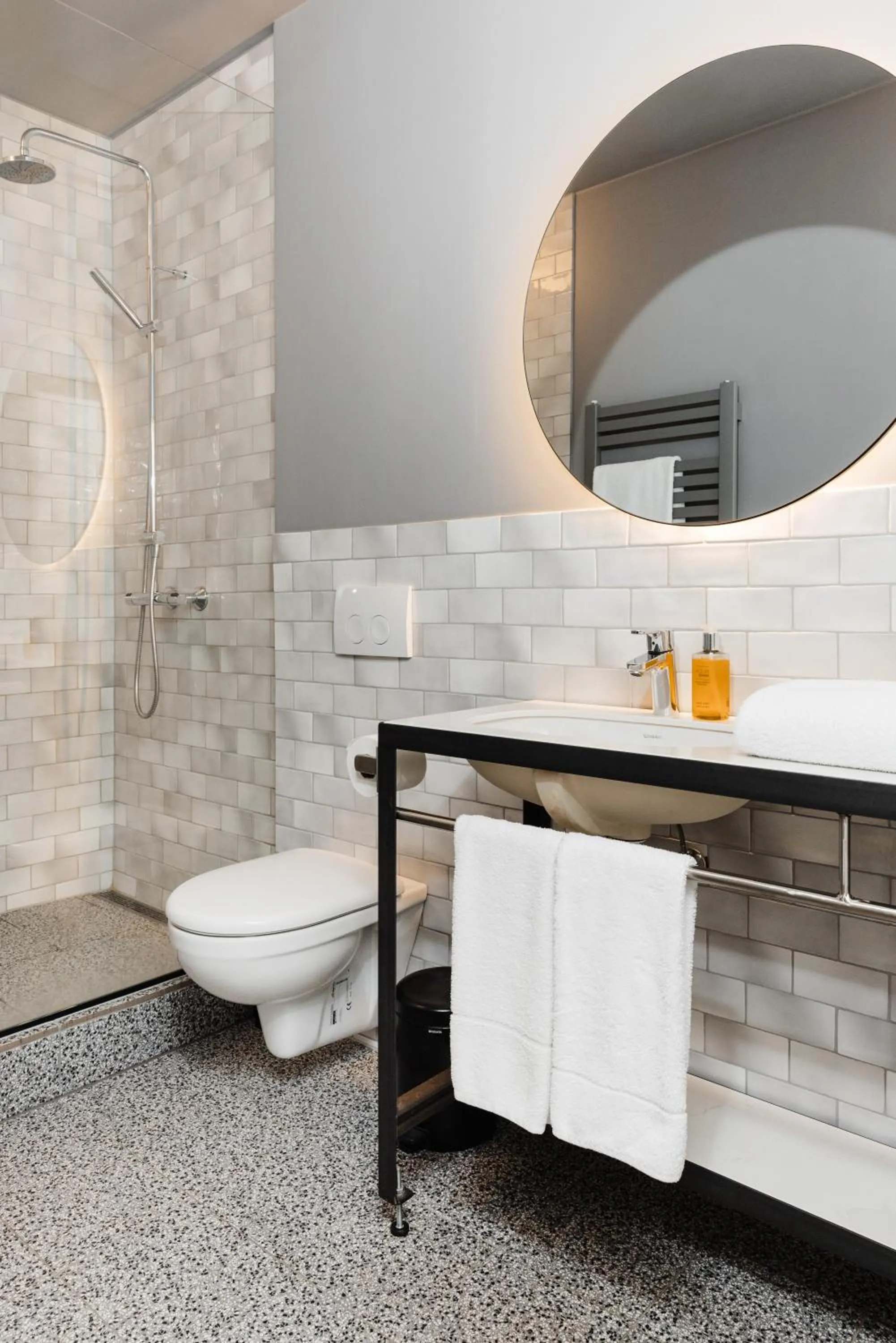 Bathroom in Hotel Ódinsvé
