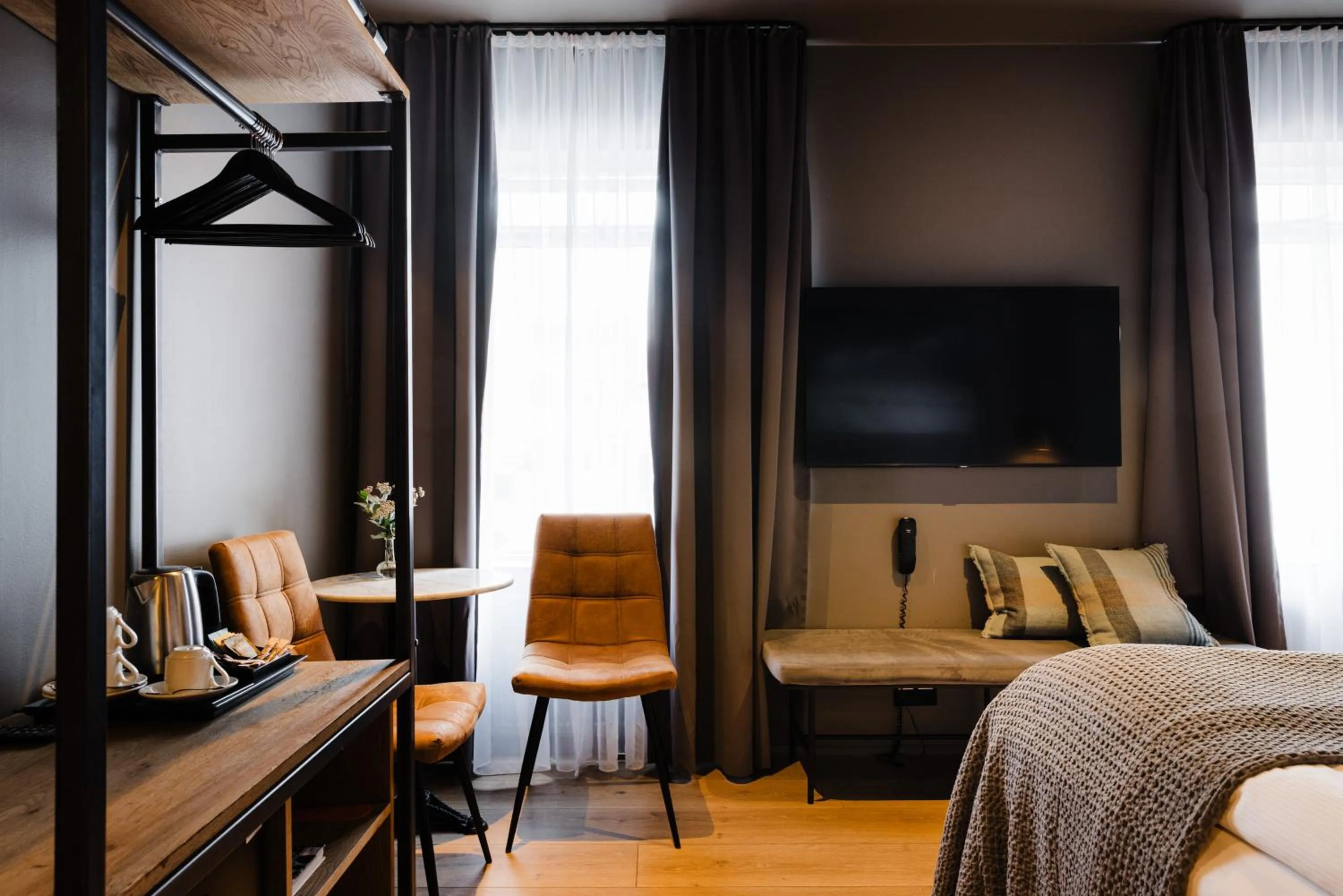 TV and multimedia, Bed in Hotel Ódinsvé