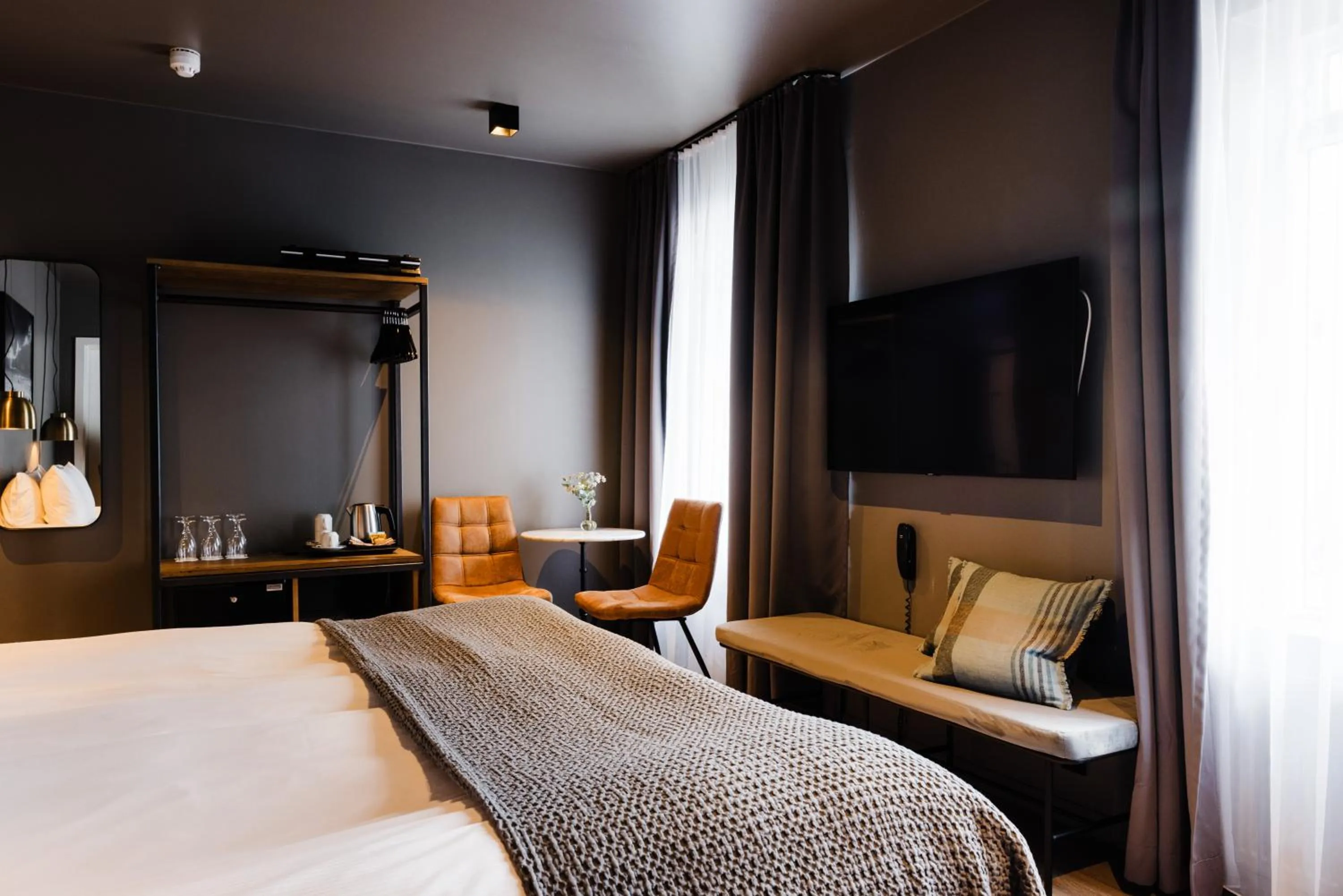 TV and multimedia, Bed in Hotel Ódinsvé