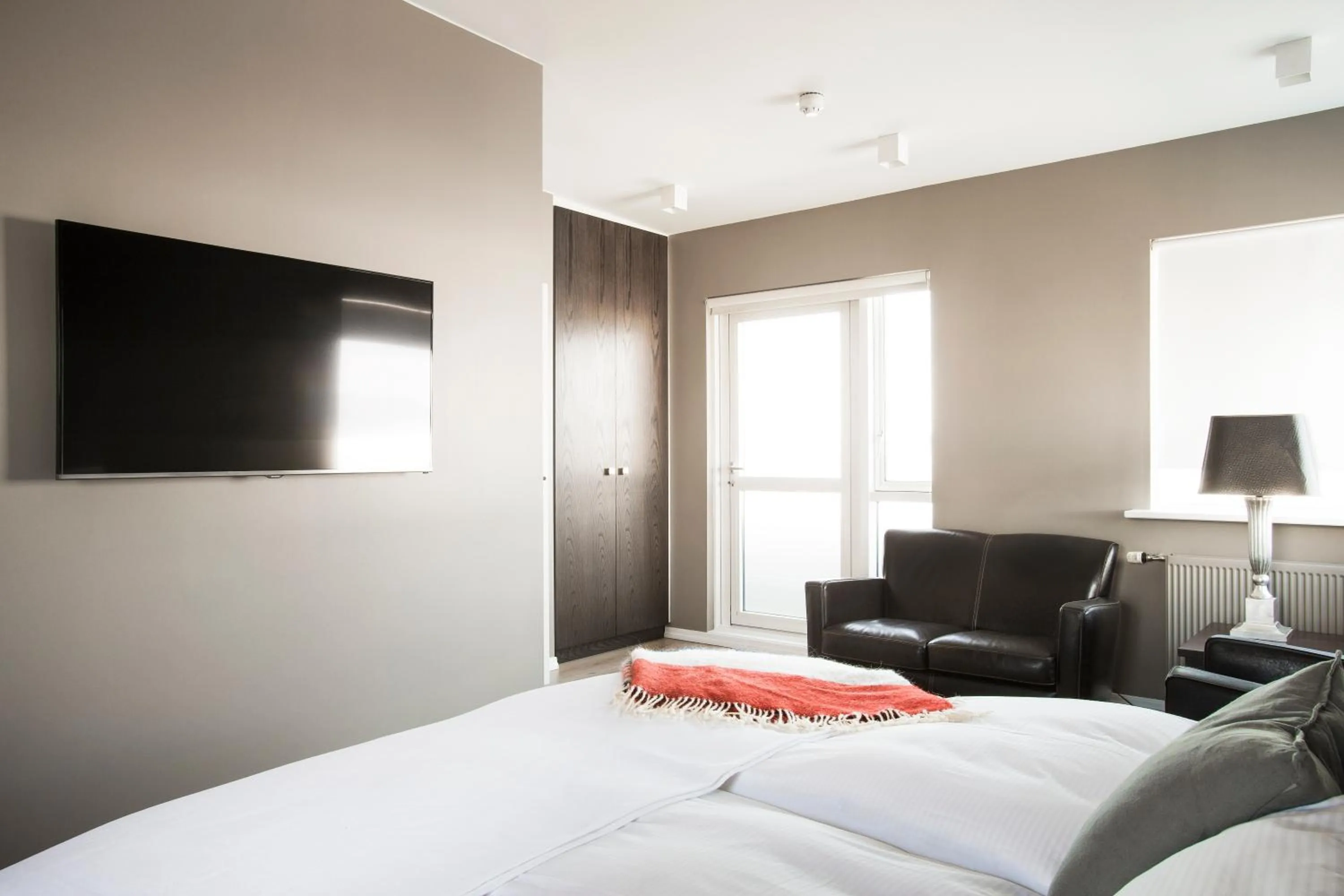 Day, Bed in Hotel Ódinsvé