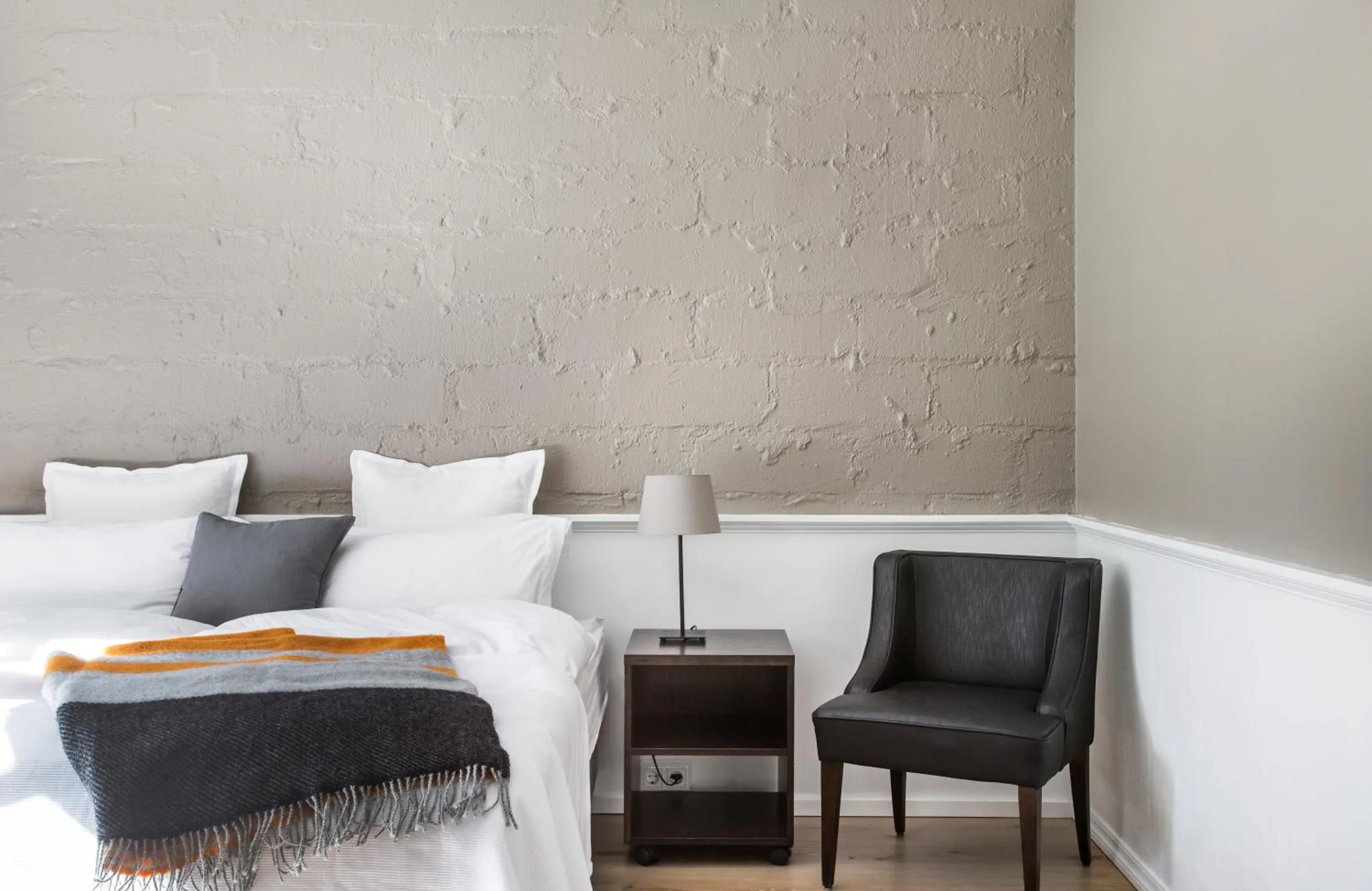 Photo of the whole room, Bed in Hotel Ódinsvé