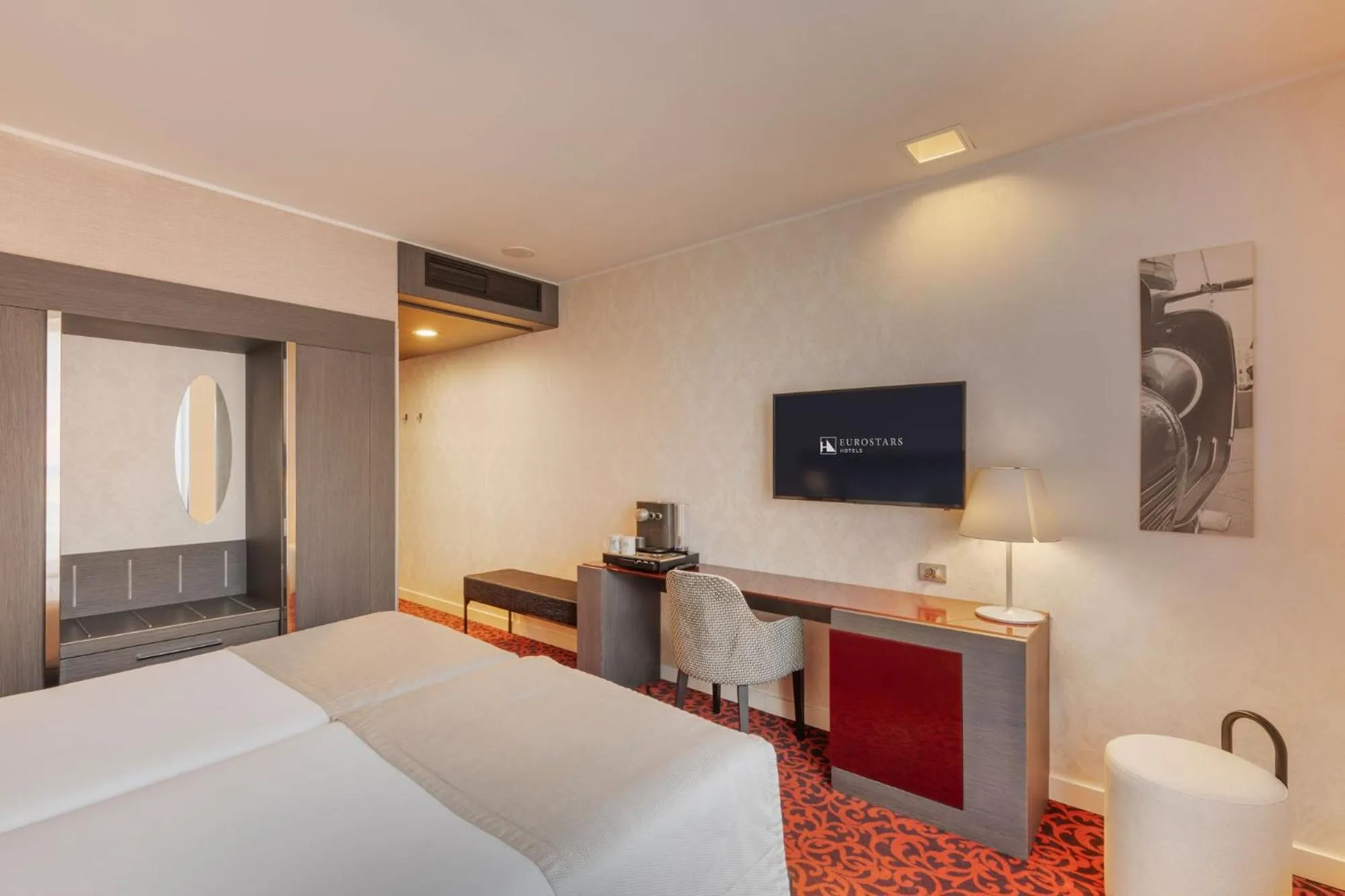 Bed in Eurostars Palazzo Zichy