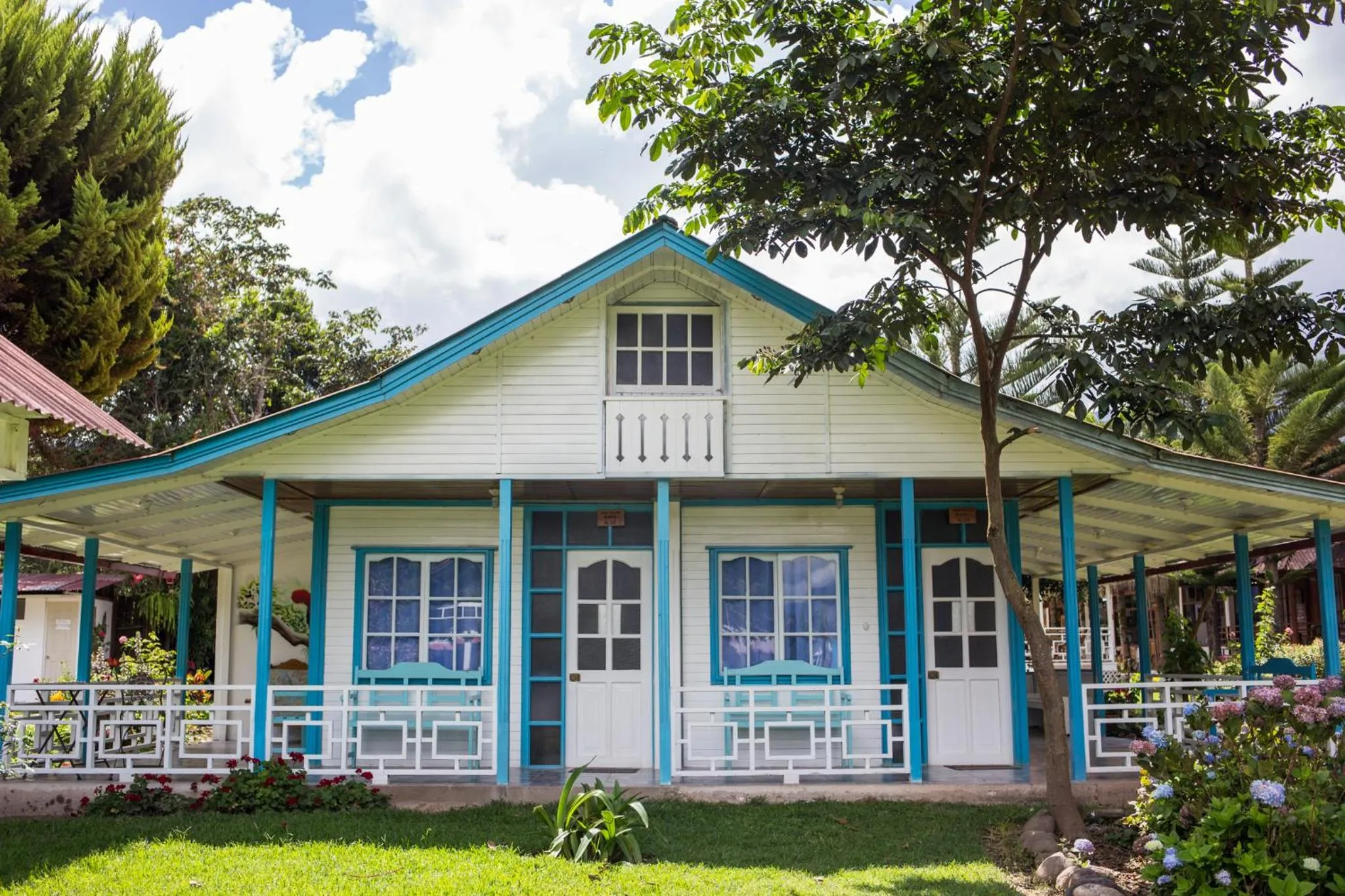 Property building in Cemayu Lodge