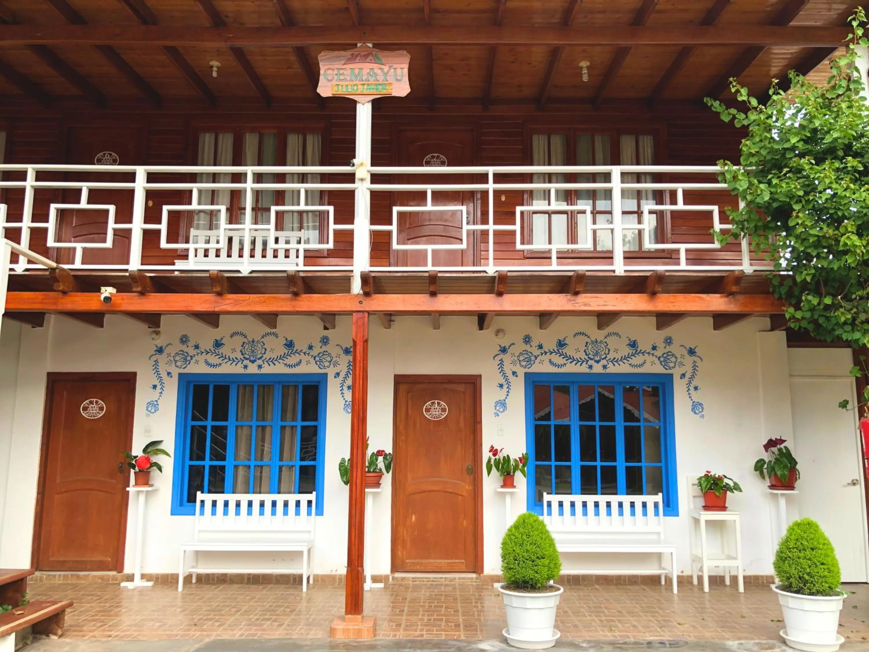 Standard Triple Room in Cemayu Lodge