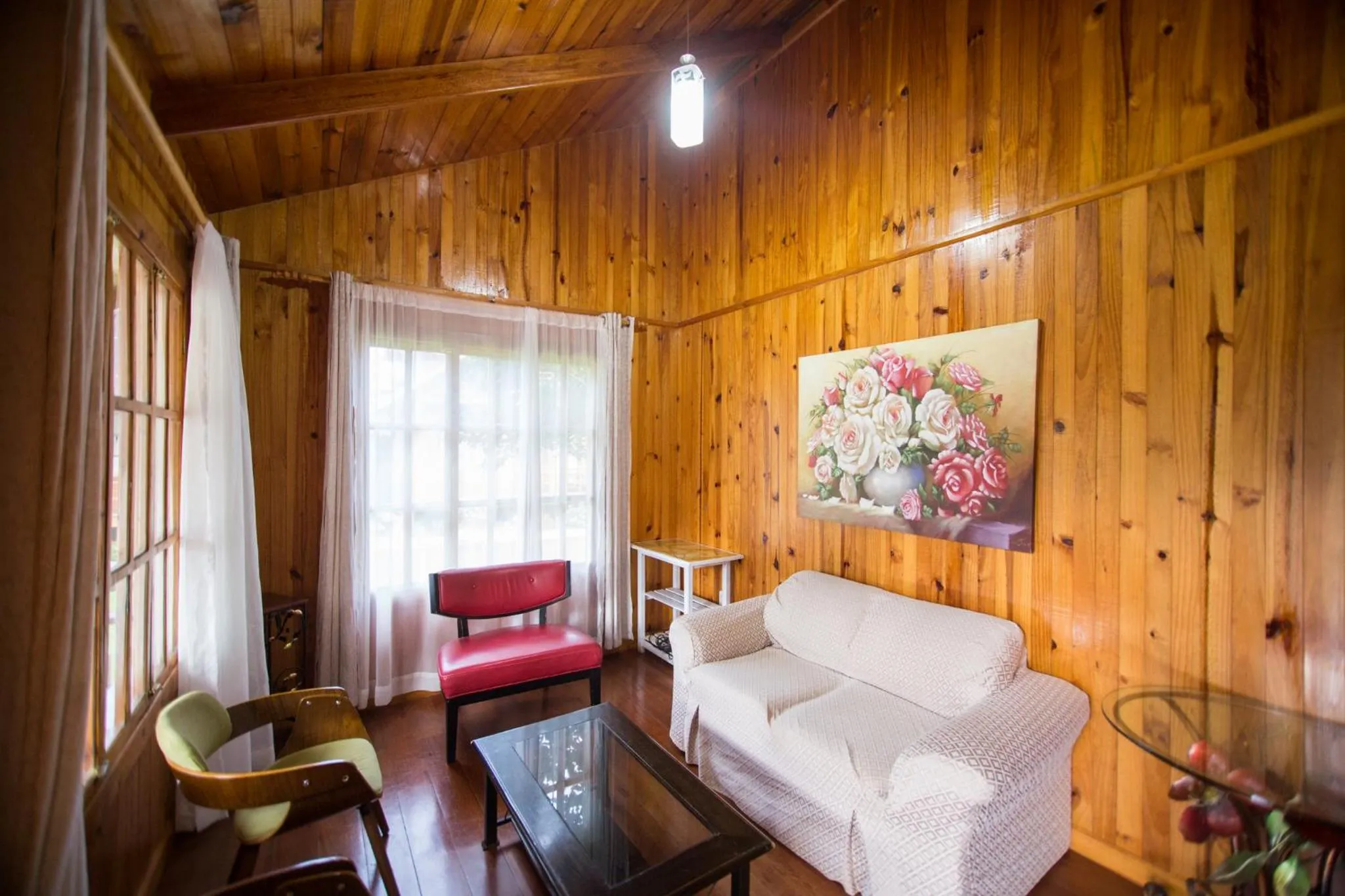 Living room, Bed in Cemayu Lodge