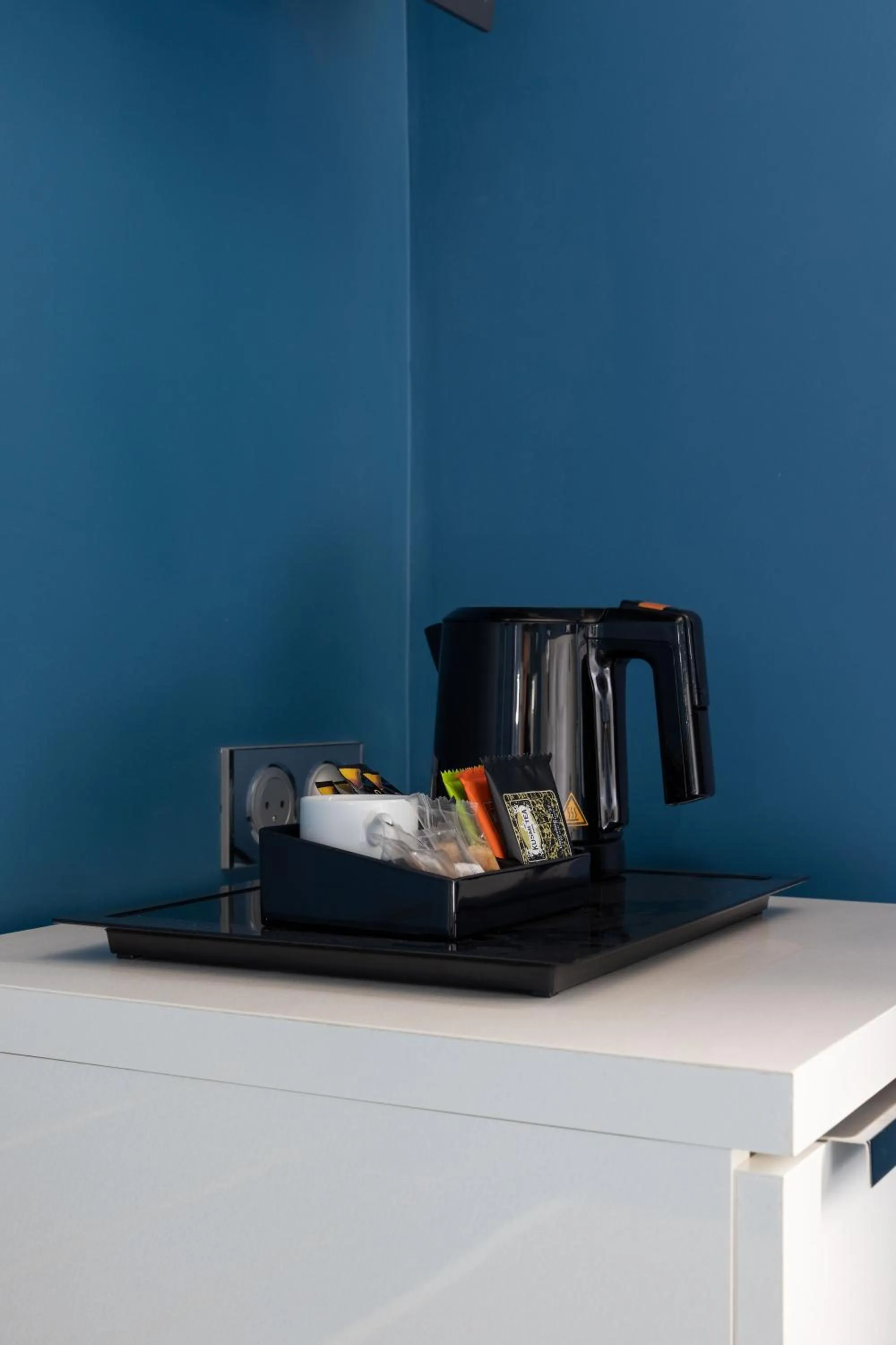 Coffee/tea facilities in Petit Madeleine Hôtel