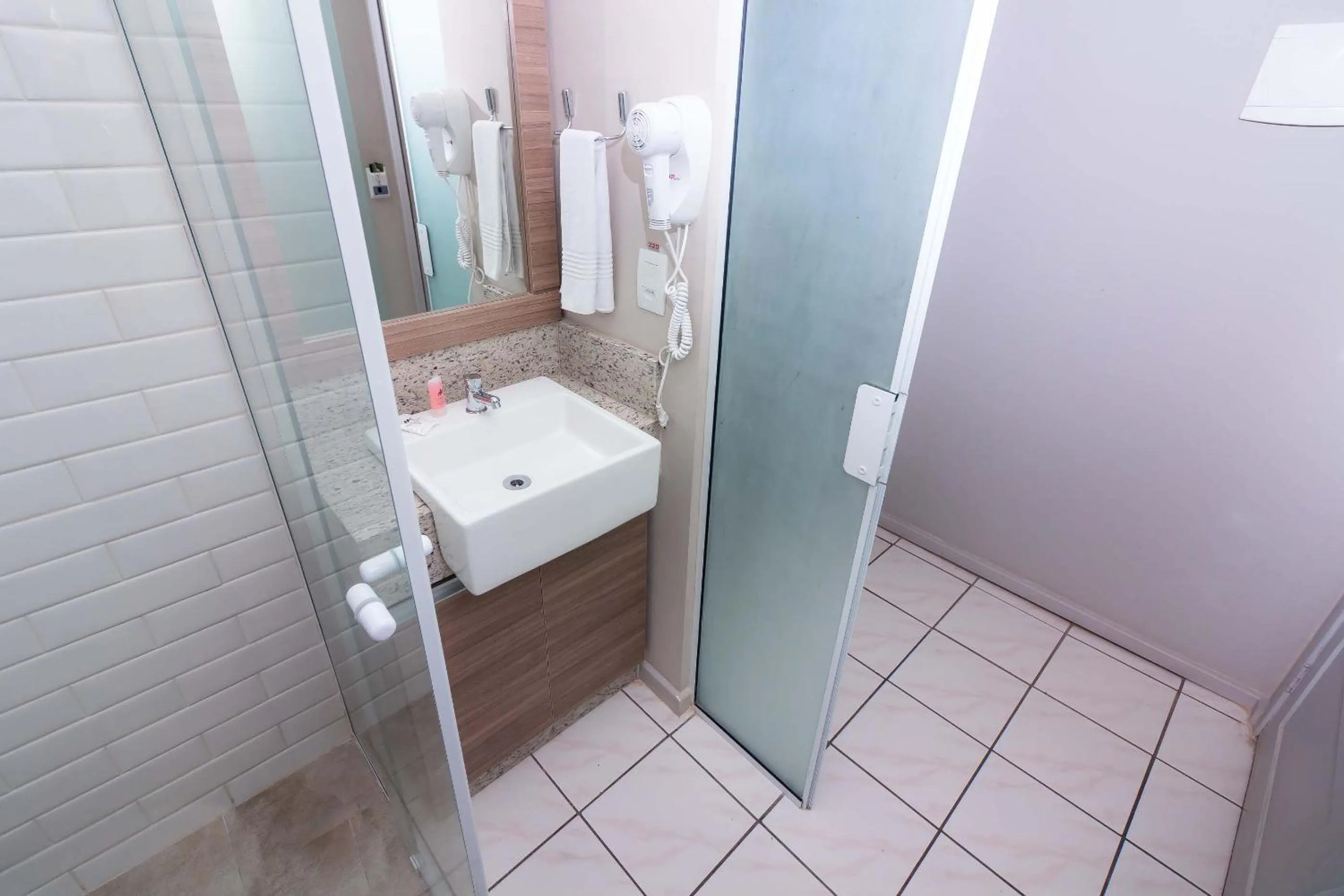 Bathroom in Kennedy Slim Hotel