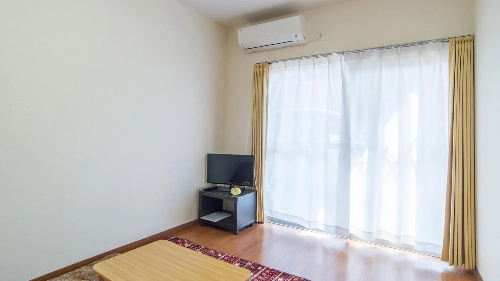 Bed in Kenrokuen Inn