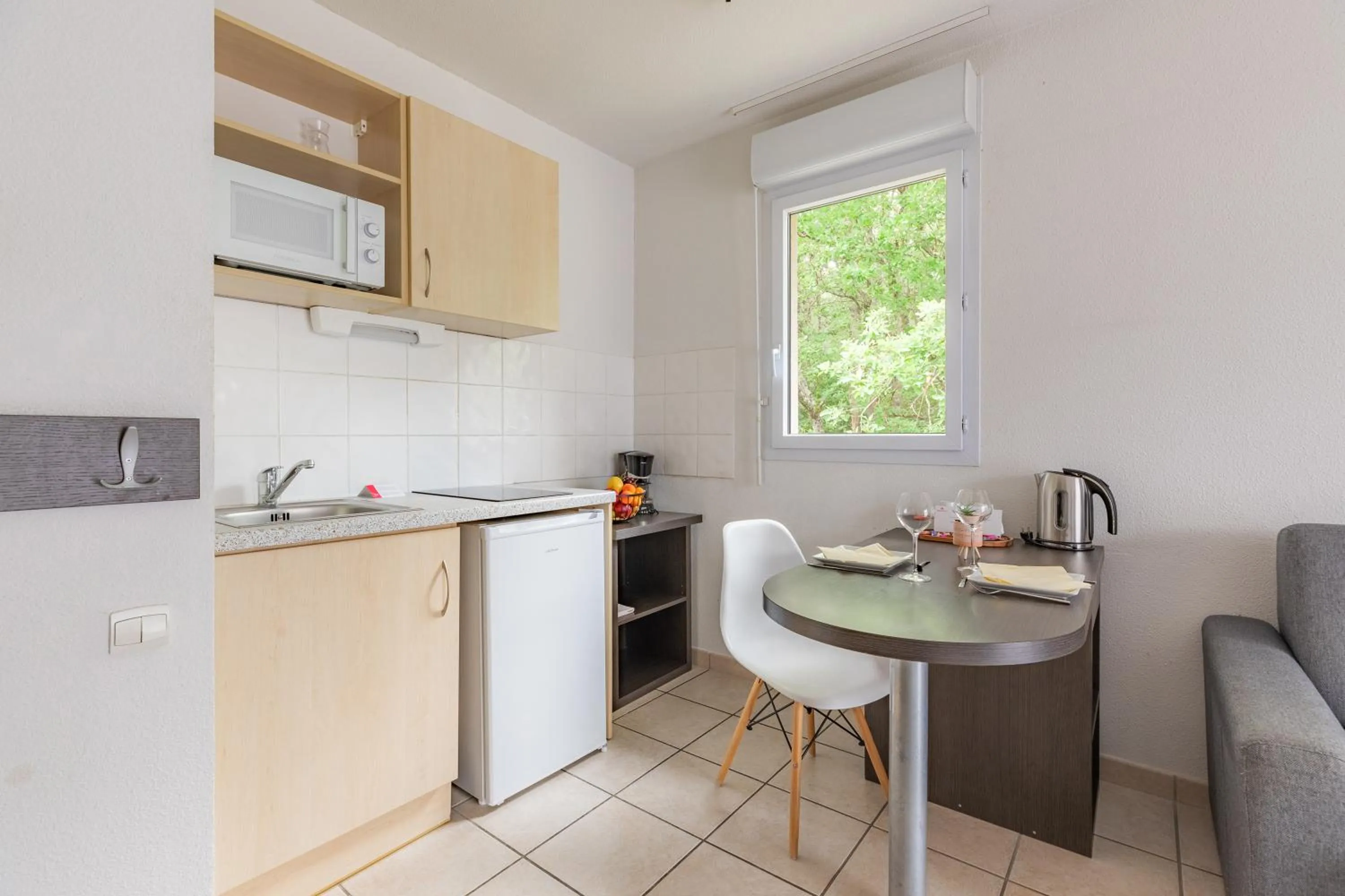 Kitchen or kitchenette in Appart'City Classic Toulouse Tournefeuille