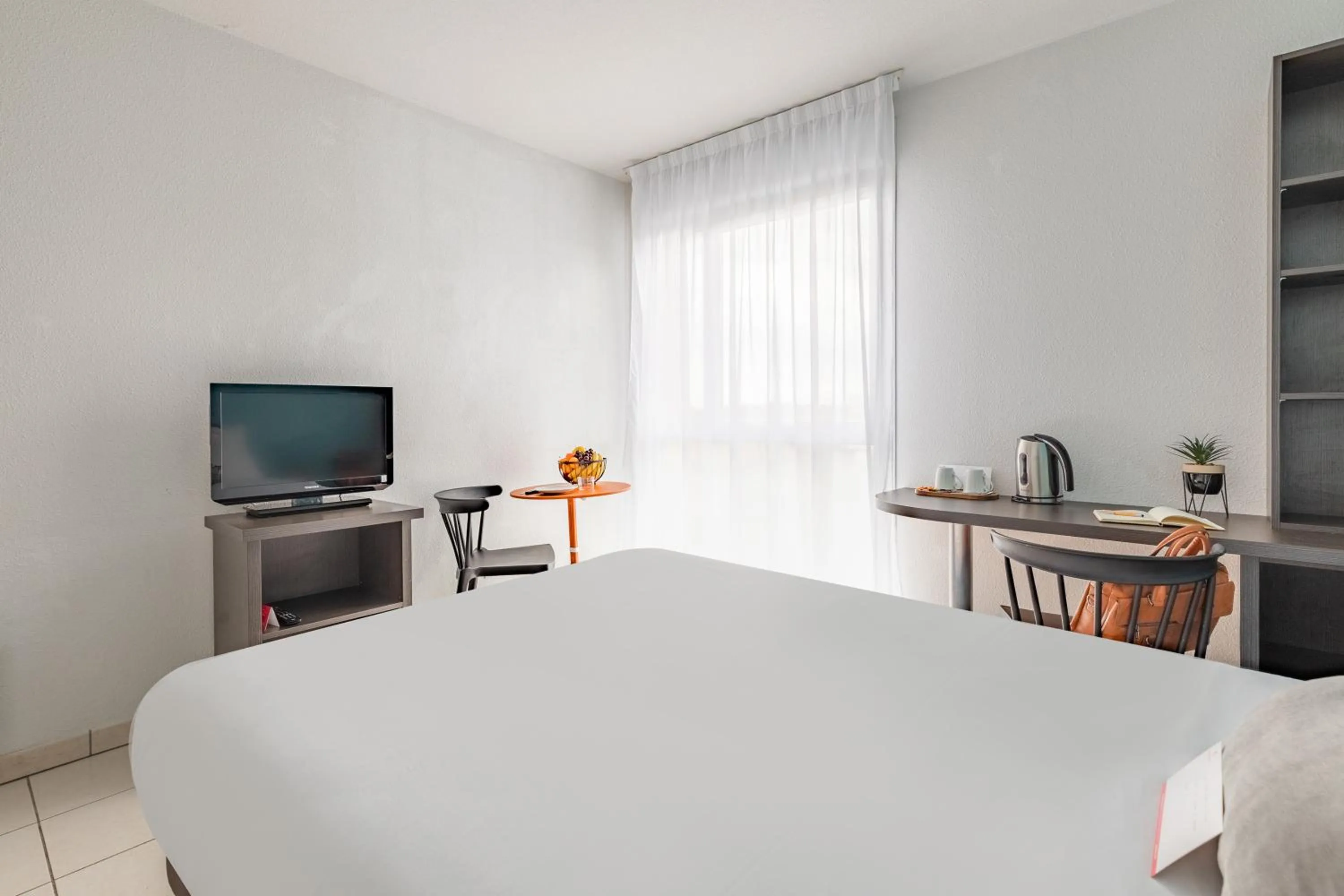 Bedroom, Bed in Appart'City Classic Toulouse Tournefeuille