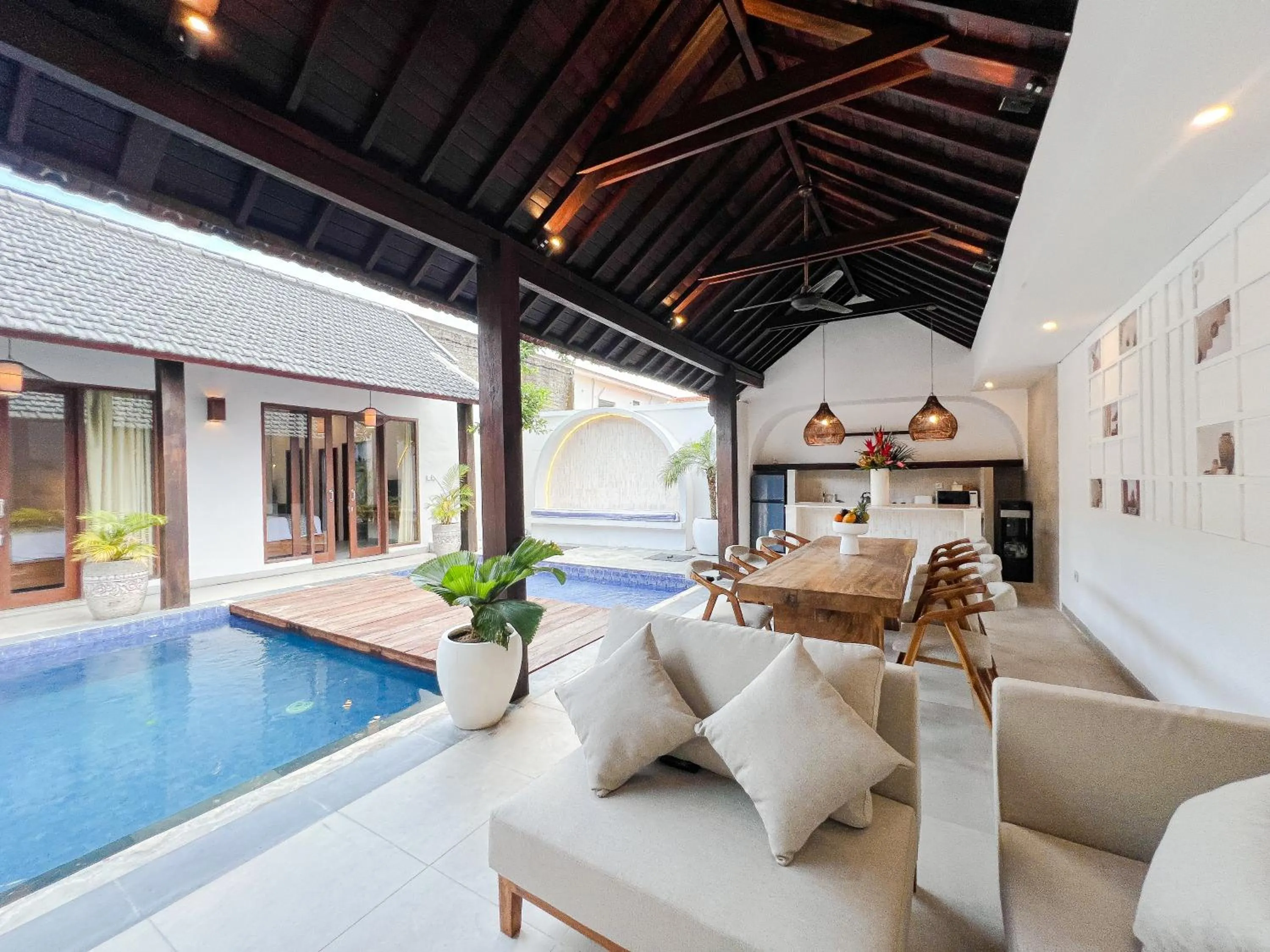 Apple Villa & Suite Seminyak