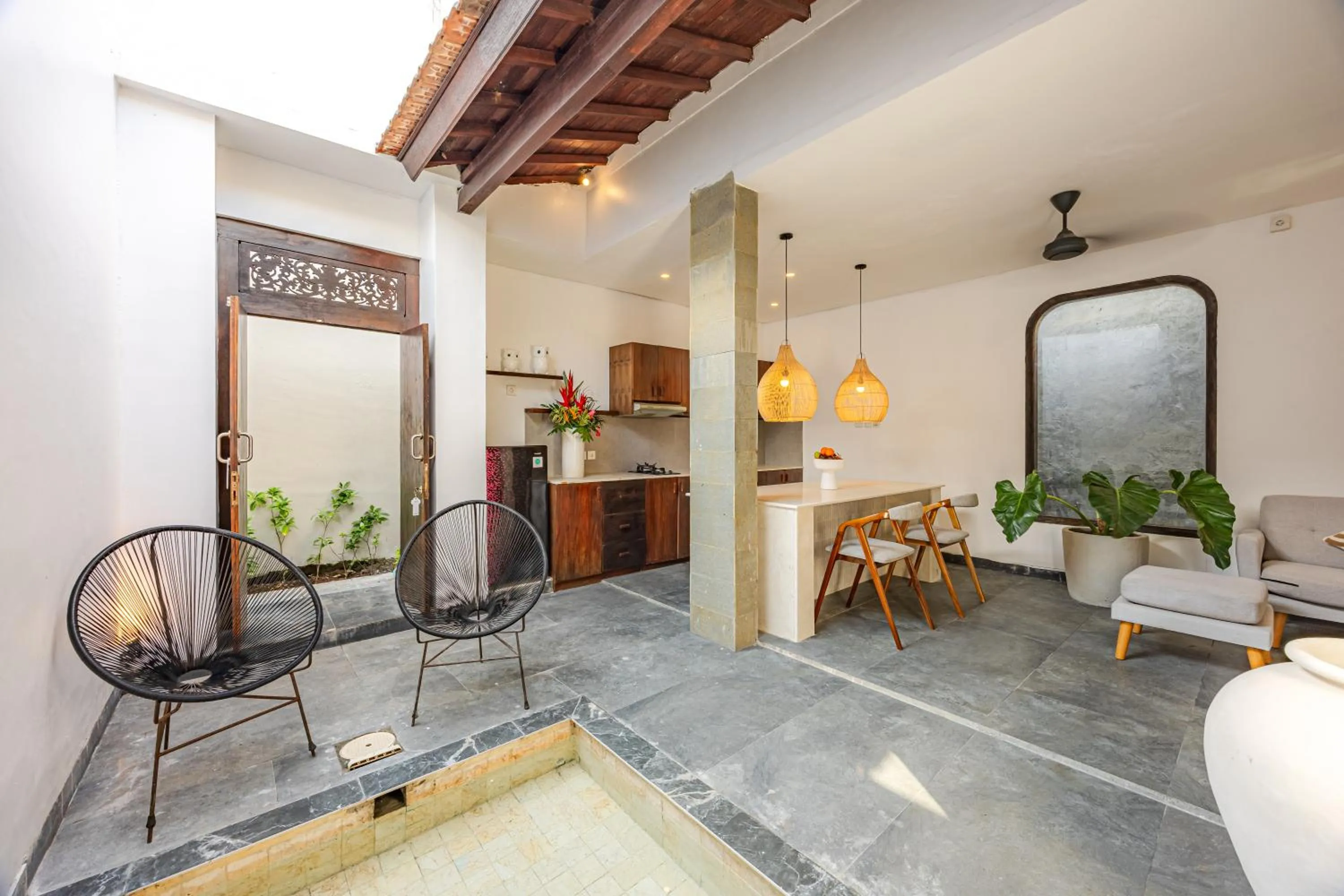 Apple Villa & Suite Seminyak