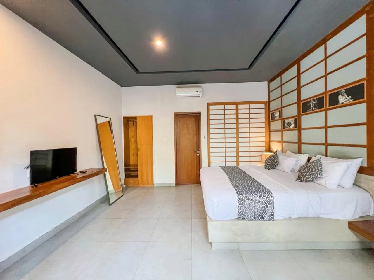 Bed in Apple Villa & Suite Seminyak