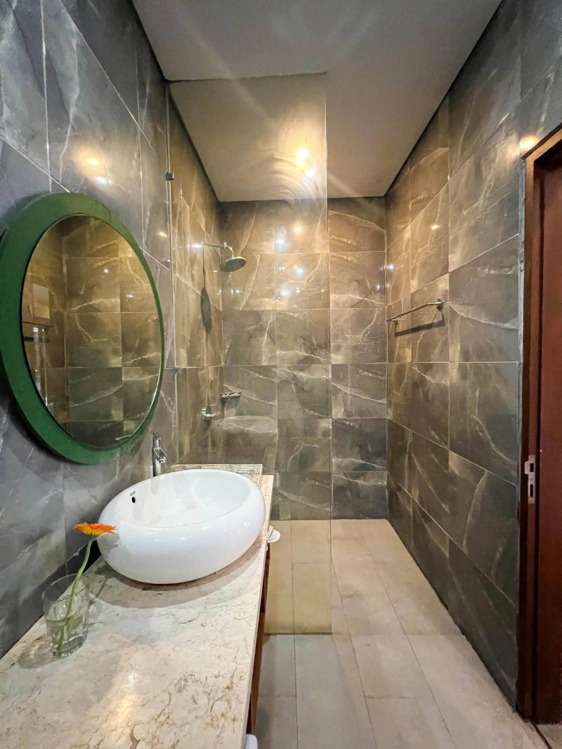 Apple Villa & Suite Seminyak