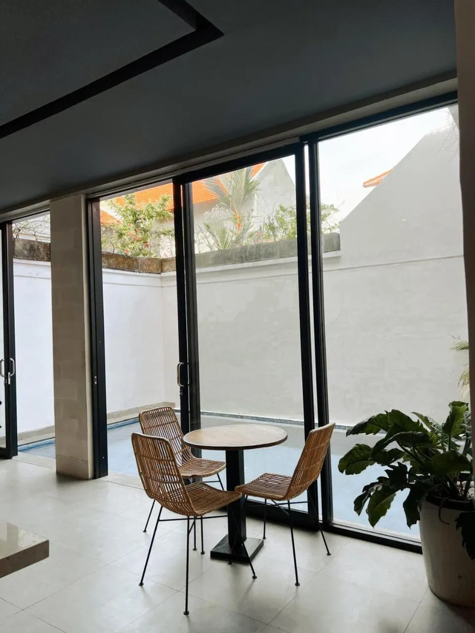 Apple Villa & Suite Seminyak