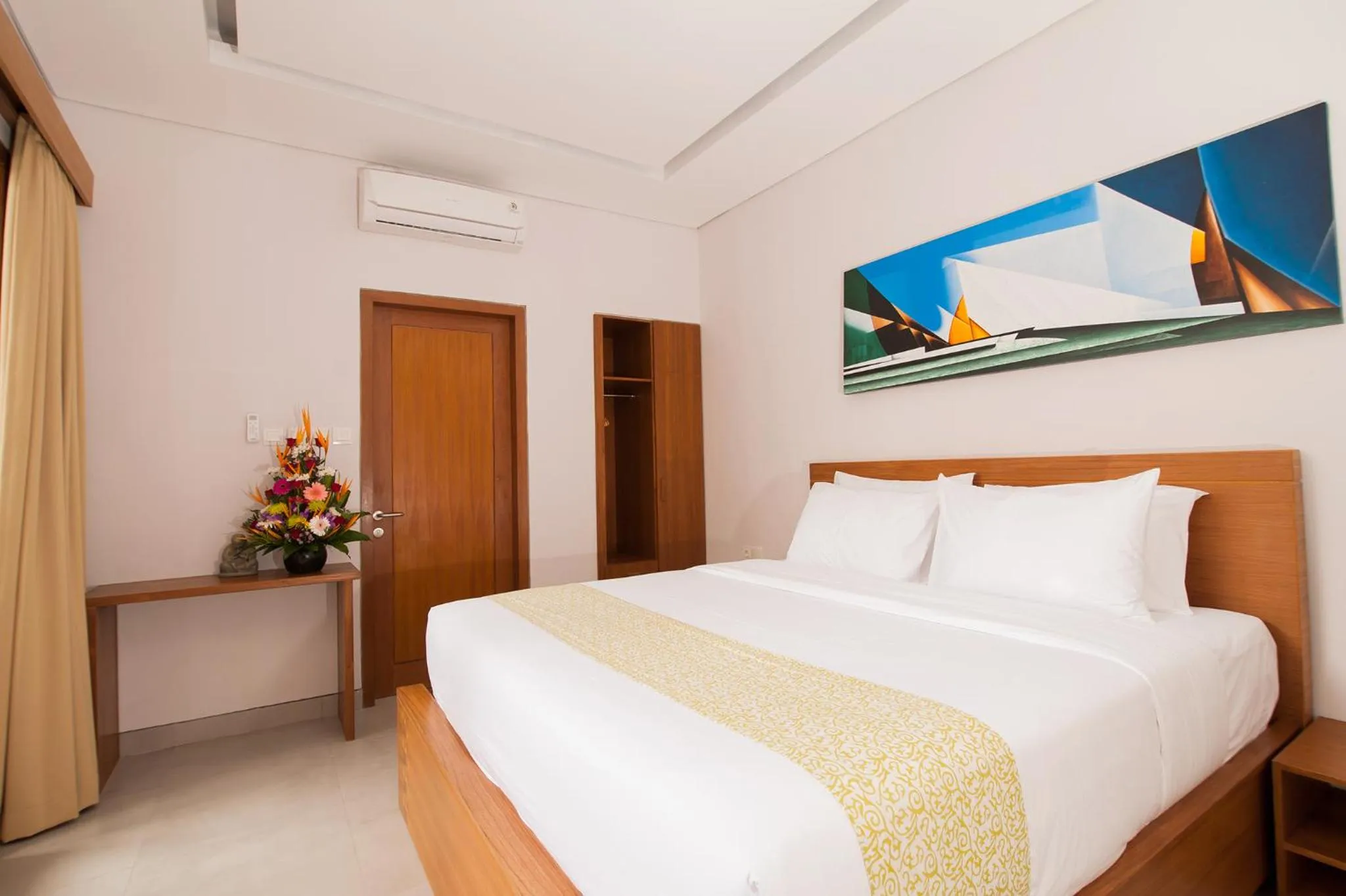 Bed in Apple Villa & Suite Seminyak